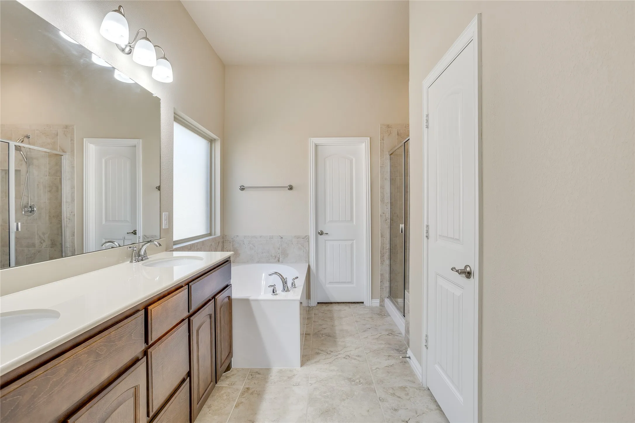 Single Family Residence For Rent in Parker County , 105 Mineral Point Drive, Aledo, Texas 76008, 3 Bedroom, 2 Bathroom, 2 Garage spaces, 1,849 Sqft, built in 2017, mls#21395868, Real Estate Agent in Aledo, Homes For Rent in Parker county, Homes For Rent in Aledo, Realtor in Aledo Texas, Real Estate Brokerage Independent Realty Texas, Luminita Cordes Realtor