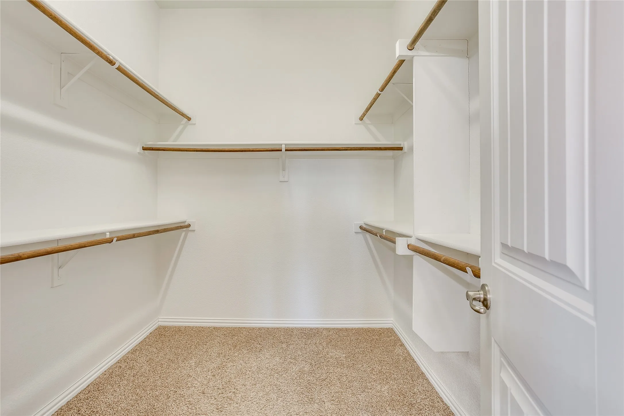 Single Family Residence For Rent in Parker County , 105 Mineral Point Drive, Aledo, Texas 76008, 3 Bedroom, 2 Bathroom, 2 Garage spaces, 1,849 Sqft, built in 2017, mls#21395868, Real Estate Agent in Aledo, Homes For Rent in Parker county, Homes For Rent in Aledo, Realtor in Aledo Texas, Real Estate Brokerage Independent Realty Texas, Luminita Cordes Realtor