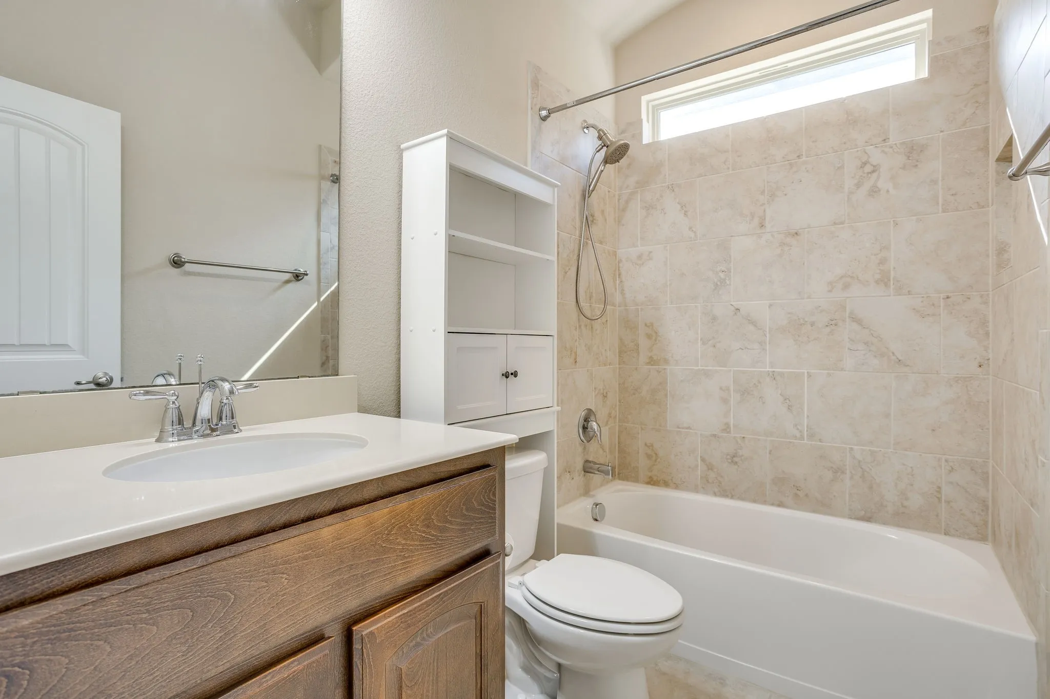 Single Family Residence For Rent in Parker County , 105 Mineral Point Drive, Aledo, Texas 76008, 3 Bedroom, 2 Bathroom, 2 Garage spaces, 1,849 Sqft, built in 2017, mls#21395868, Real Estate Agent in Aledo, Homes For Rent in Parker county, Homes For Rent in Aledo, Realtor in Aledo Texas, Real Estate Brokerage Independent Realty Texas, Luminita Cordes Realtor