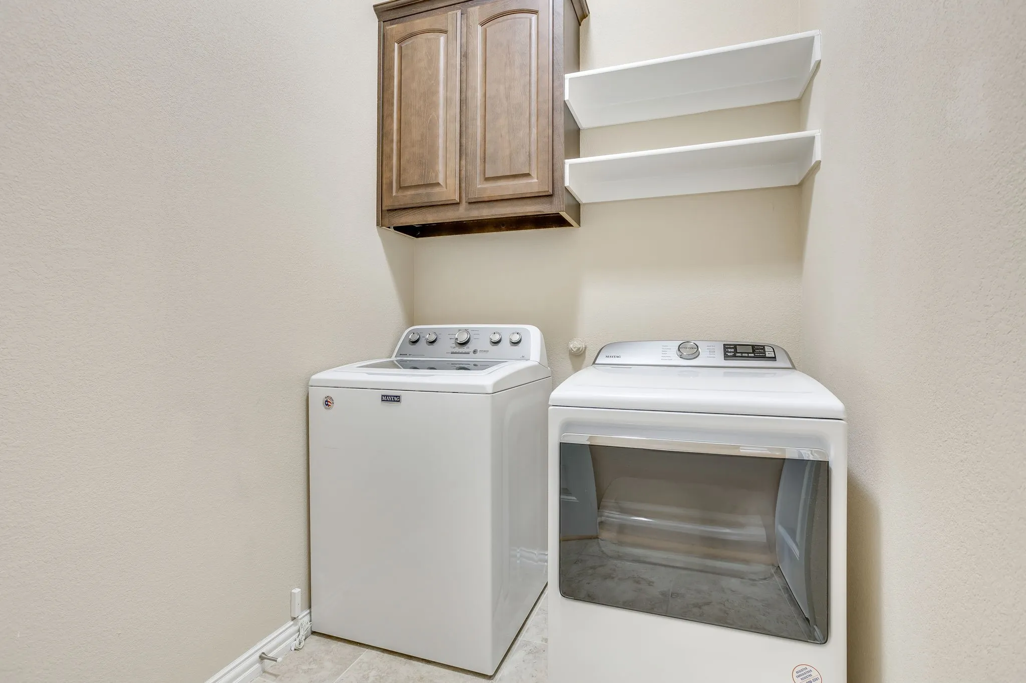 Single Family Residence For Rent in Parker County , 105 Mineral Point Drive, Aledo, Texas 76008, 3 Bedroom, 2 Bathroom, 2 Garage spaces, 1,849 Sqft, built in 2017, mls#21395868, Real Estate Agent in Aledo, Homes For Rent in Parker county, Homes For Rent in Aledo, Realtor in Aledo Texas, Real Estate Brokerage Independent Realty Texas, Luminita Cordes Realtor