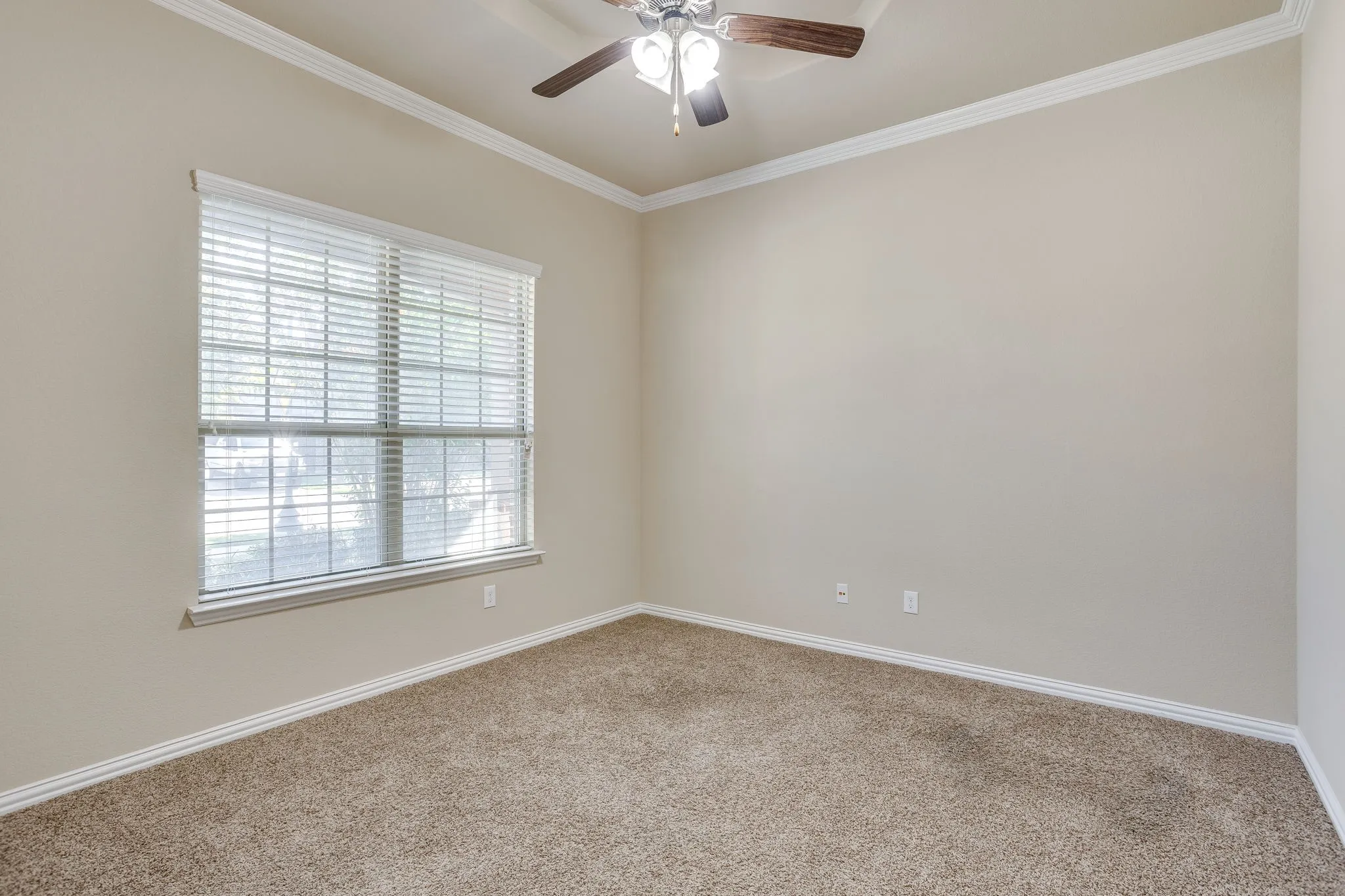 Single Family Residence For Rent in Parker County , 105 Mineral Point Drive, Aledo, Texas 76008, 3 Bedroom, 2 Bathroom, 2 Garage spaces, 1,849 Sqft, built in 2017, mls#21395868, Real Estate Agent in Aledo, Homes For Rent in Parker county, Homes For Rent in Aledo, Realtor in Aledo Texas, Real Estate Brokerage Independent Realty Texas, Luminita Cordes Realtor