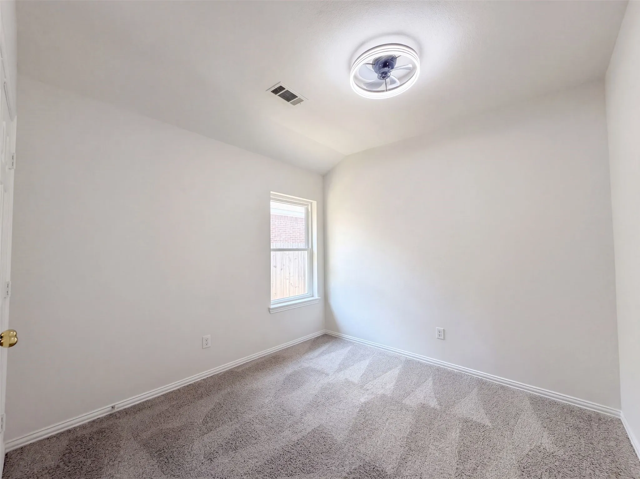 Single Family Residence For Sale in Collin County , 6312 Candletree Lane, Mc Kinney, Texas 75070, 3 Bedroom, 2 Bathroom, 2 Garage spaces, 1,896 Sqft, built in 2002, mls#21395945, Real Estate Agent in Mc Kinney, Homes For Sale in Collin county, Homes For Sale in Mc Kinney, Realtor in Mc Kinney Texas, Real Estate Brokerage Independent Realty Texas, Luminita Cordes Realtor