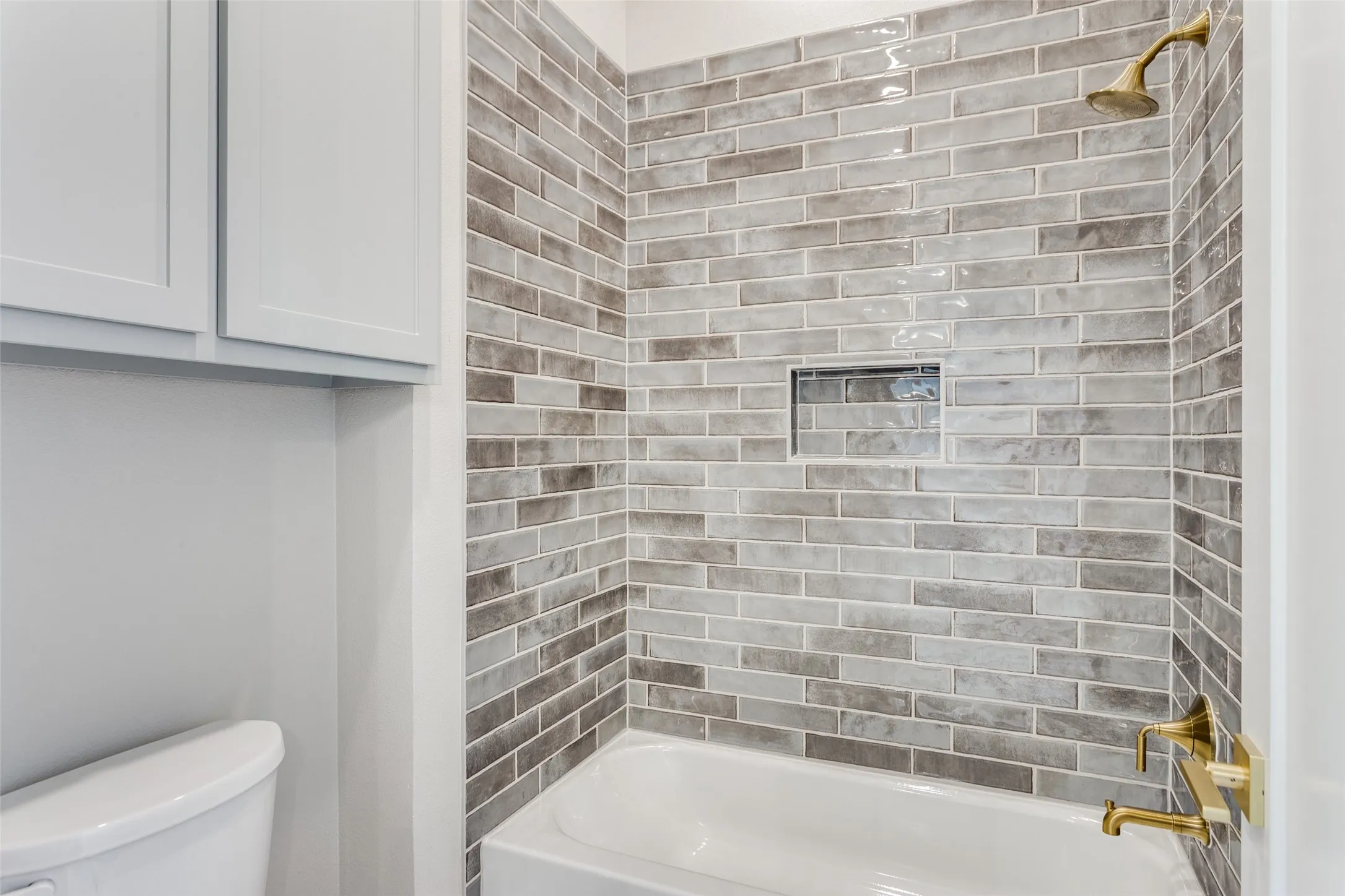 Single Family Residence For Sale in Parker County , 2047 Woodland Road, Weatherford, Texas 76088, 4 Bedroom, 4 Bathroom, 3 Garage spaces, 3,314 Sqft, built in 2026, mls#21395866, Real Estate Agent in Weatherford, Homes For Sale in Parker county, Homes For Sale in Weatherford, Realtor in Weatherford Texas, Real Estate Brokerage Independent Realty Texas, Luminita Cordes Realtor