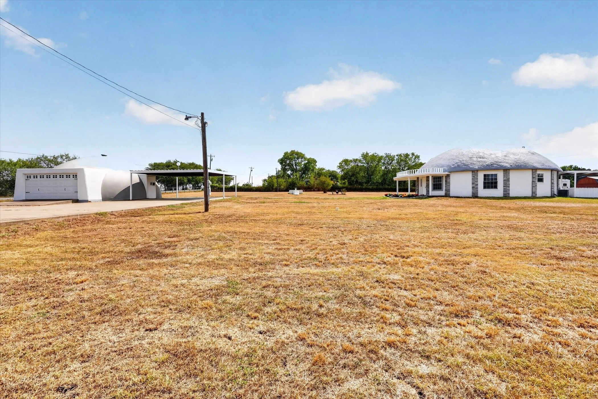 Single Family Residence For Sale in Johnson County , 9530 Johns Road, Alvarado, Texas 76009, 3 Bedroom, 2 Bathroom, 2 Garage spaces, 1,353 Sqft, built in 2003, mls#21395669, Real Estate Agent in Alvarado, Homes For Sale in Johnson county, Homes For Sale in Alvarado, Realtor in Alvarado Texas, Real Estate Brokerage Independent Realty Texas, Luminita Cordes Realtor