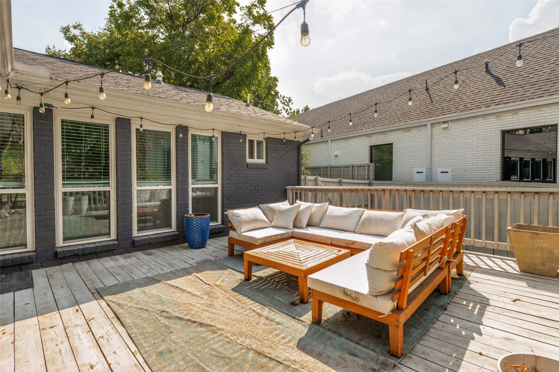 3811 Eaton - Tom Hughes Team - Patio