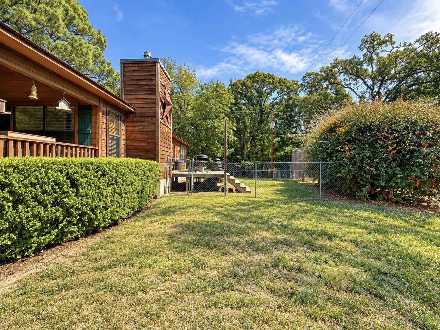 Single Family Residence For Sale in Hunt County , 1420 Arrowhead Drive, West Tawakoni, Texas 75474, 2 Bedroom, 2 Bathroom, Garage spaces, 1,200 Sqft, built in 2002, mls#21394892, Real Estate Agent in West Tawakoni, Homes For Sale in Hunt county, Homes For Sale in West Tawakoni, Realtor in West Tawakoni Texas, Real Estate Brokerage Independent Realty Texas, Luminita Cordes Realtor