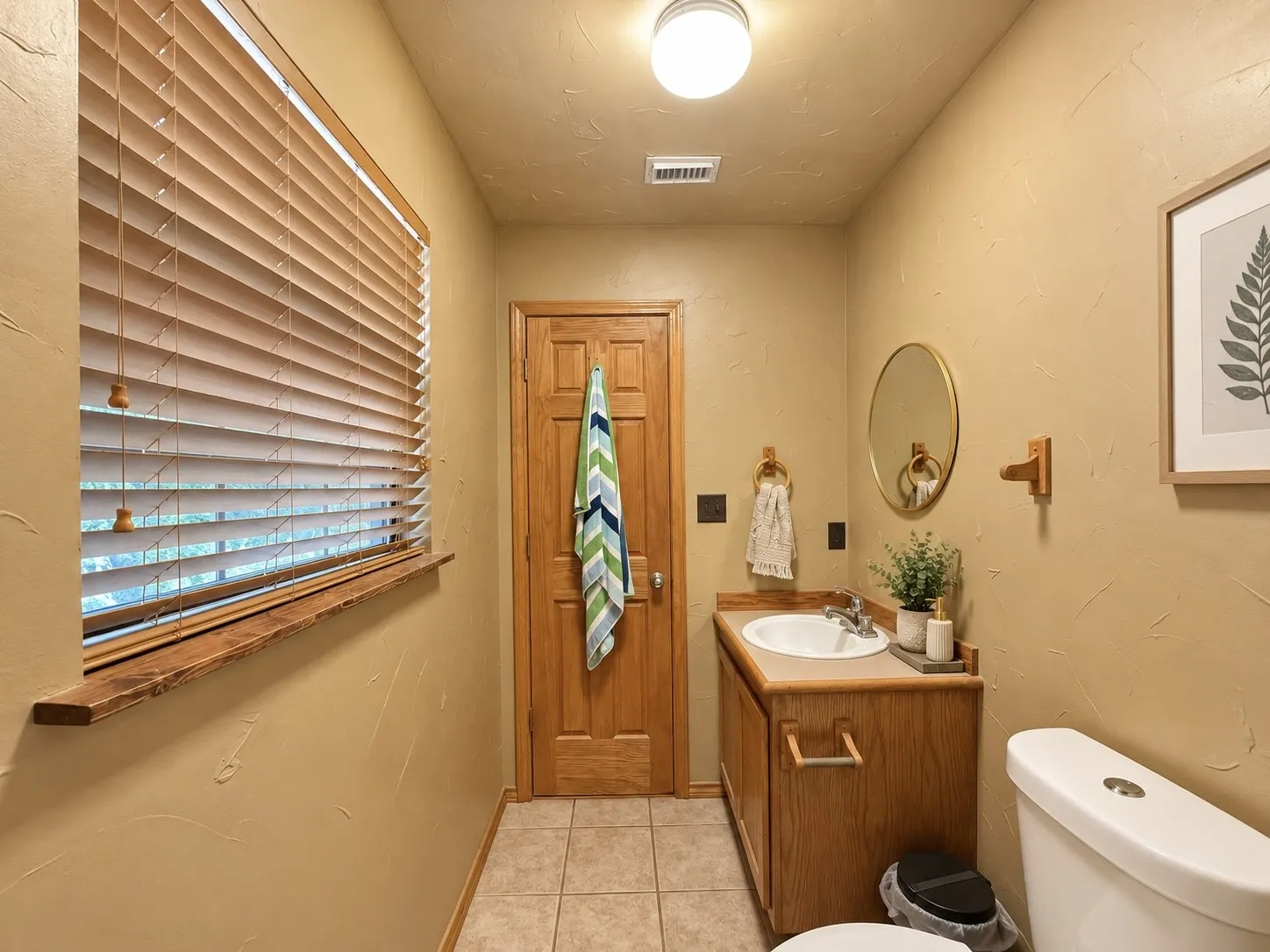 Single Family Residence For Sale in Hunt County , 1420 Arrowhead Drive, West Tawakoni, Texas 75474, 2 Bedroom, 2 Bathroom, Garage spaces, 1,200 Sqft, built in 2002, mls#21394892, Real Estate Agent in West Tawakoni, Homes For Sale in Hunt county, Homes For Sale in West Tawakoni, Realtor in West Tawakoni Texas, Real Estate Brokerage Independent Realty Texas, Luminita Cordes Realtor