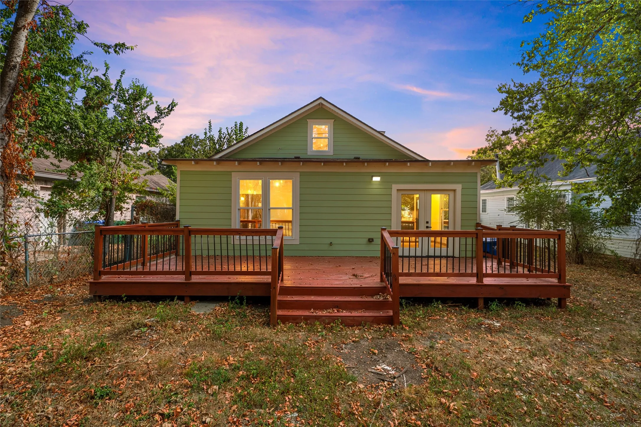 Single Family Residence For Sale in Mc Lennan County , 716 N 14th Street, Waco, Texas 76707, 5 Bedroom, 3 Bathroom, Garage spaces, 2,020 Sqft, built in 1930, mls#21394816, Real Estate Agent in Waco, Homes For Sale in Mc Lennan county, Homes For Sale in Waco, Realtor in Waco Texas, Real Estate Brokerage Independent Realty Texas, Luminita Cordes Realtor