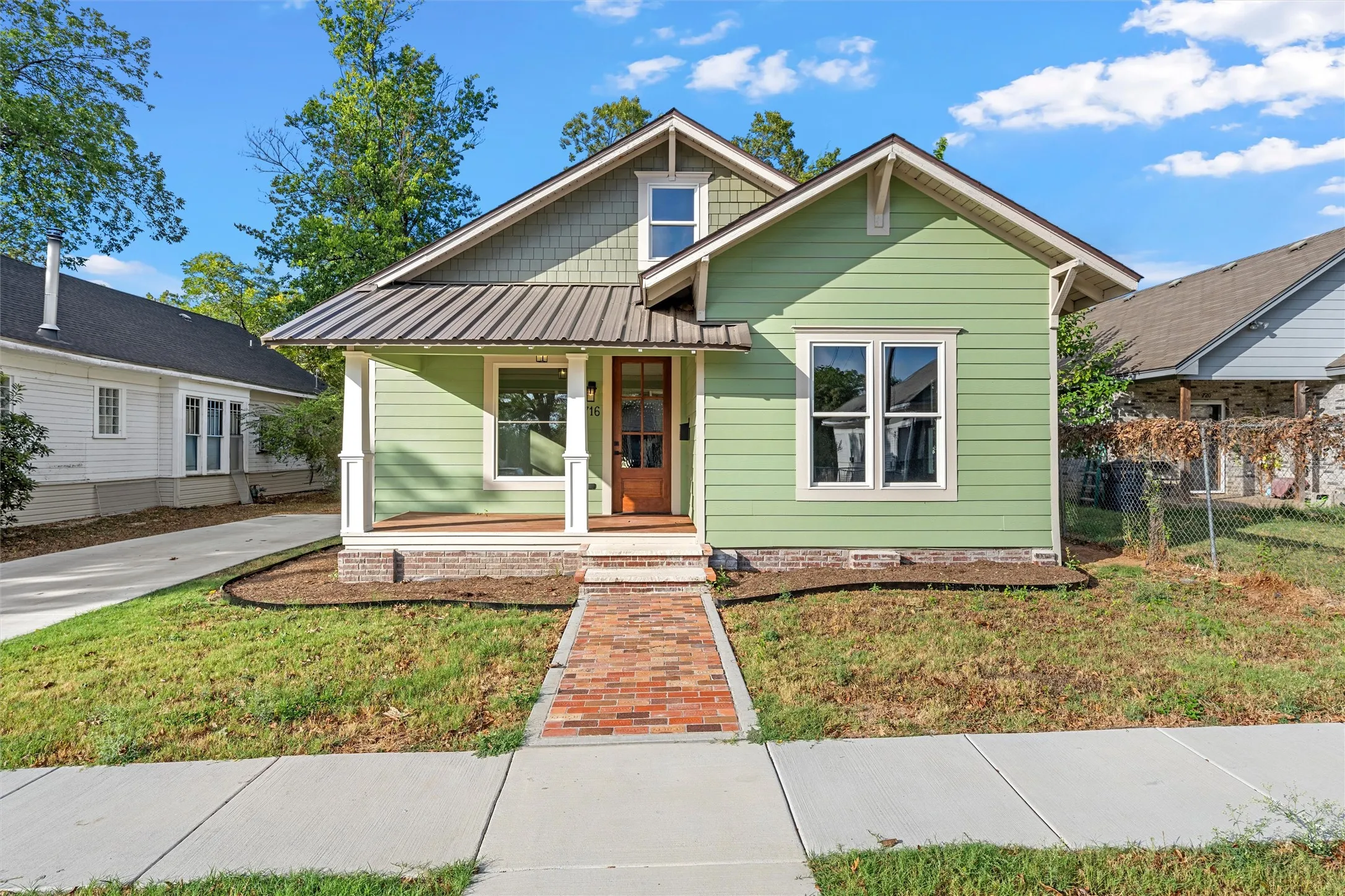 Single Family Residence For Sale in Mc Lennan County , 716 N 14th Street, Waco, Texas 76707, 5 Bedroom, 3 Bathroom, Garage spaces, 2,020 Sqft, built in 1930, mls#21394816, Real Estate Agent in Waco, Homes For Sale in Mc Lennan county, Homes For Sale in Waco, Realtor in Waco Texas, Real Estate Brokerage Independent Realty Texas, Luminita Cordes Realtor