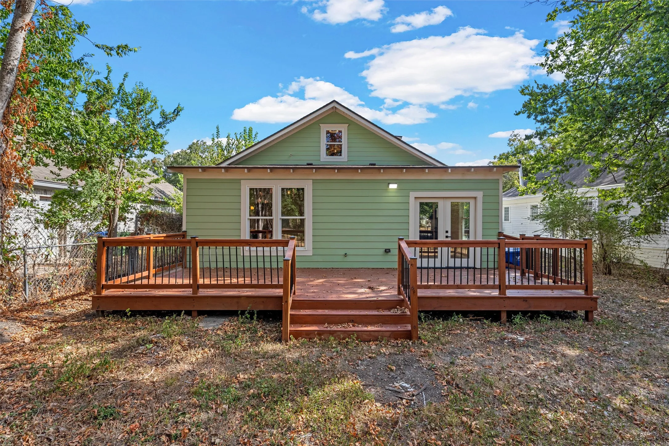 Single Family Residence For Sale in Mc Lennan County , 716 N 14th Street, Waco, Texas 76707, 5 Bedroom, 3 Bathroom, Garage spaces, 2,020 Sqft, built in 1930, mls#21394816, Real Estate Agent in Waco, Homes For Sale in Mc Lennan county, Homes For Sale in Waco, Realtor in Waco Texas, Real Estate Brokerage Independent Realty Texas, Luminita Cordes Realtor