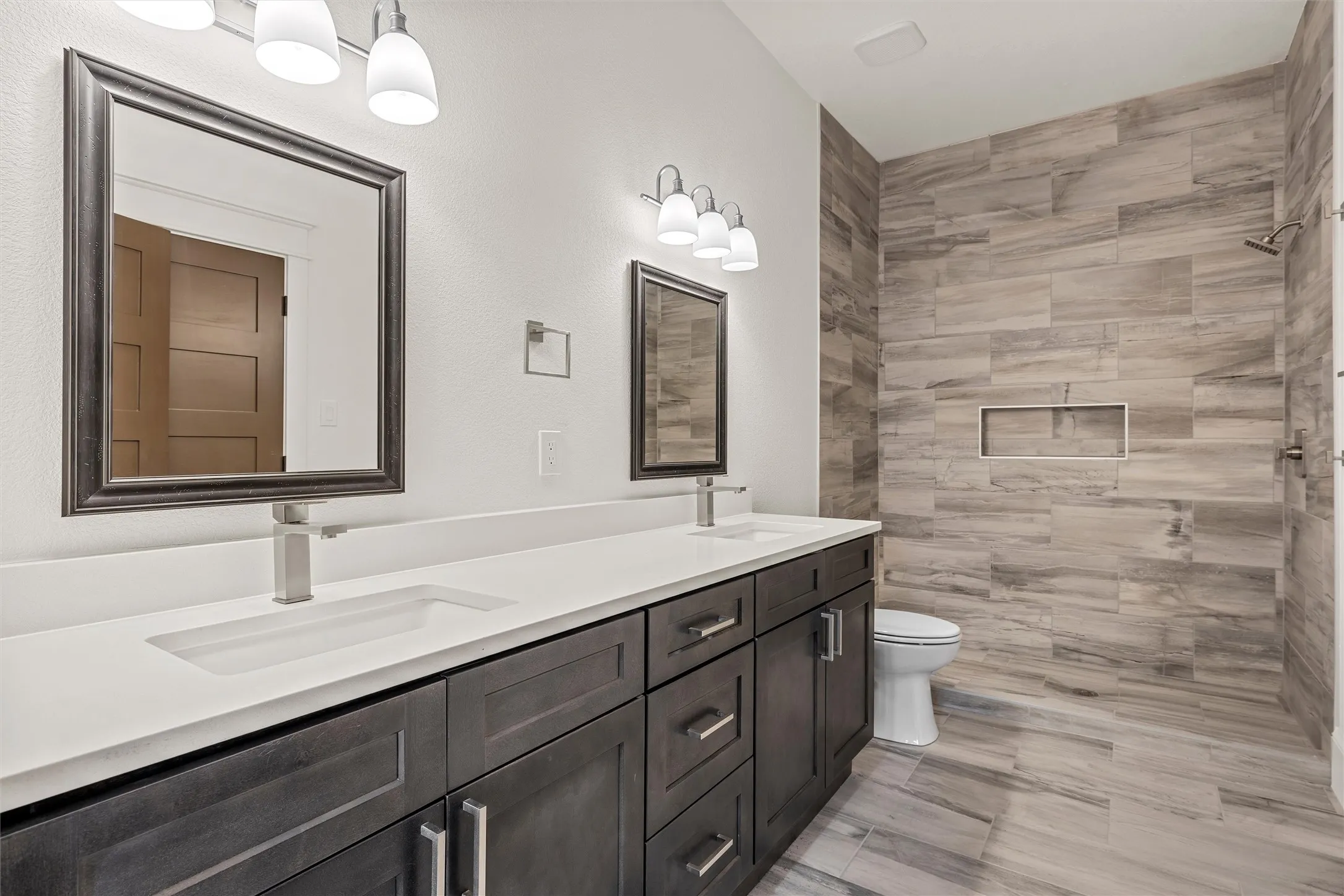Single Family Residence For Sale in Mc Lennan County , 716 N 14th Street, Waco, Texas 76707, 5 Bedroom, 3 Bathroom, Garage spaces, 2,020 Sqft, built in 1930, mls#21394816, Real Estate Agent in Waco, Homes For Sale in Mc Lennan county, Homes For Sale in Waco, Realtor in Waco Texas, Real Estate Brokerage Independent Realty Texas, Luminita Cordes Realtor