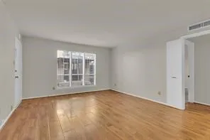 Unfurnished living