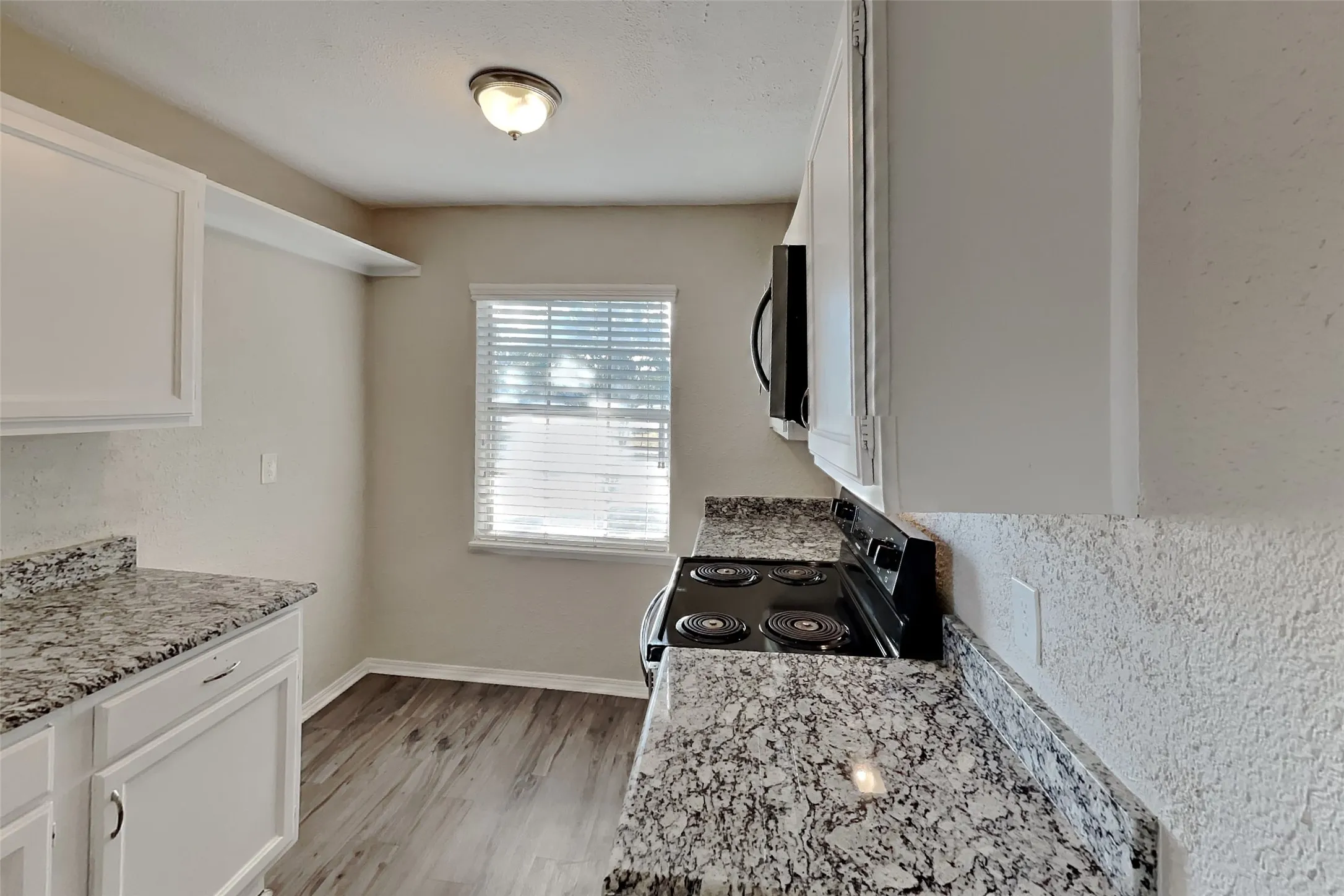 Single Family Residence For Rent in Collin County , 3905 Branch Hollow Drive, Plano, Texas 75023, 3 Bedroom, 2 Bathroom, 2 Garage spaces, 1,544 Sqft, built in 1974, mls#21395954, Real Estate Agent in Plano, Homes For Rent in Collin county, Homes For Rent in Plano, Realtor in Plano Texas, Real Estate Brokerage Independent Realty Texas, Luminita Cordes Realtor