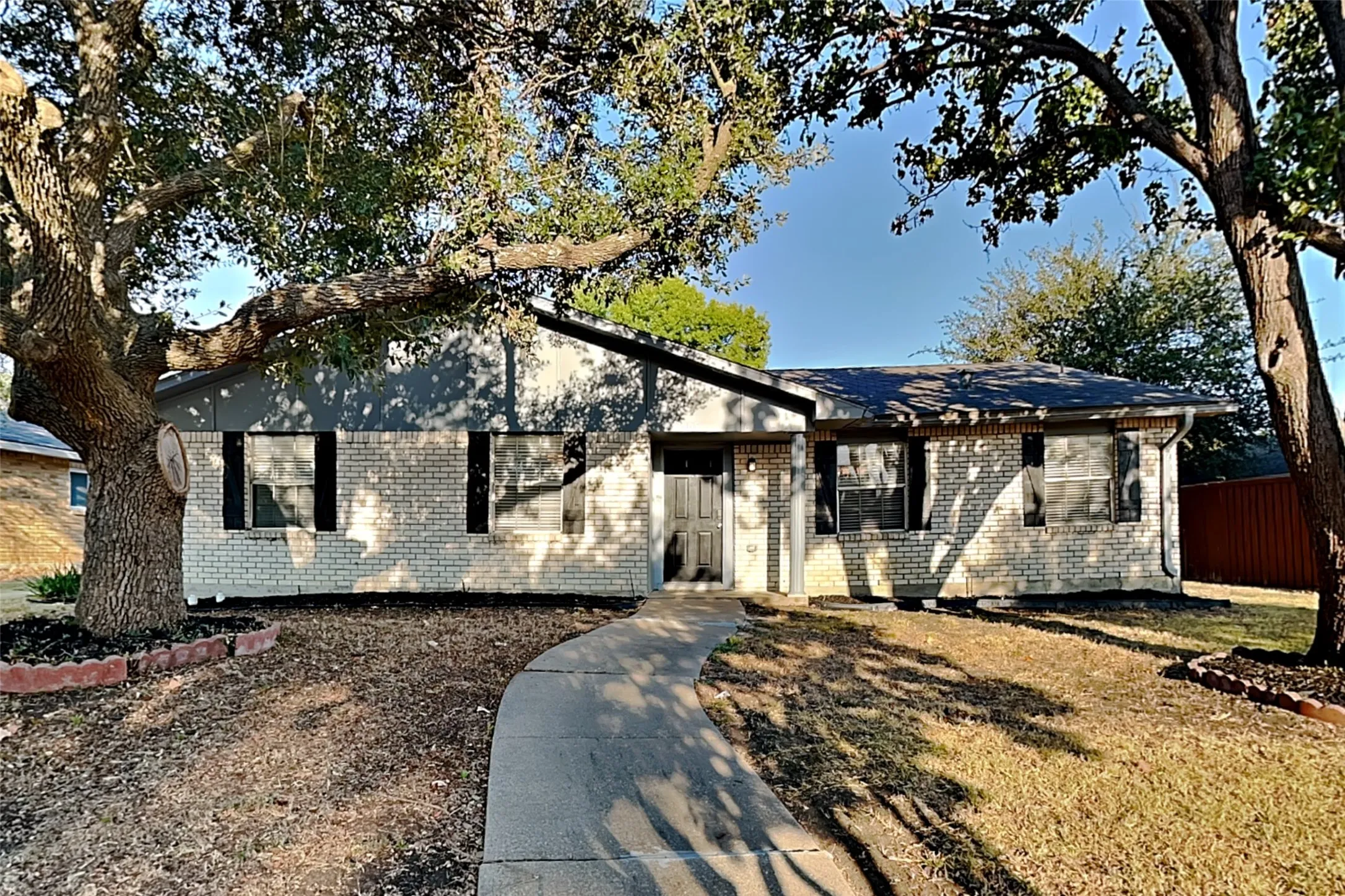 Single Family Residence For Rent