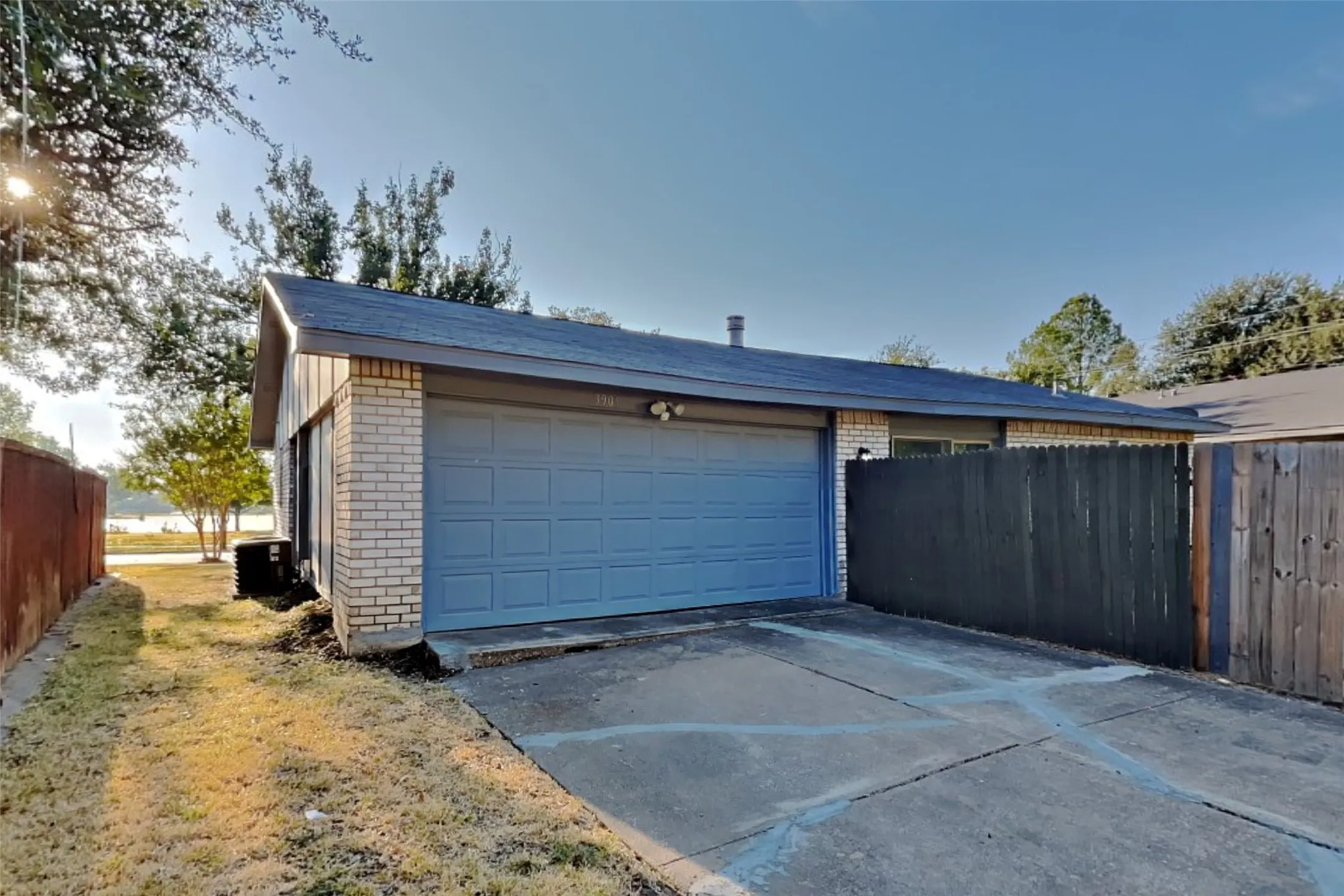 Single Family Residence For Rent in Collin County , 3905 Branch Hollow Drive, Plano, Texas 75023, 3 Bedroom, 2 Bathroom, 2 Garage spaces, 1,544 Sqft, built in 1974, mls#21395954, Real Estate Agent in Plano, Homes For Rent in Collin county, Homes For Rent in Plano, Realtor in Plano Texas, Real Estate Brokerage Independent Realty Texas, Luminita Cordes Realtor