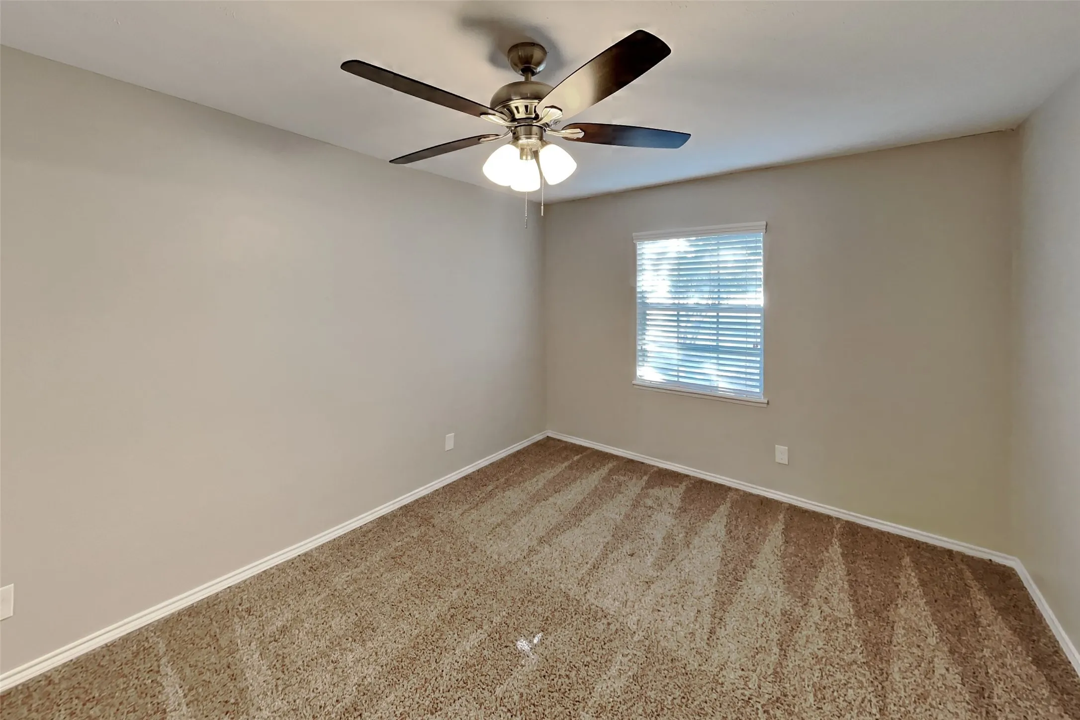 Single Family Residence For Rent in Collin County , 3905 Branch Hollow Drive, Plano, Texas 75023, 3 Bedroom, 2 Bathroom, 2 Garage spaces, 1,544 Sqft, built in 1974, mls#21395954, Real Estate Agent in Plano, Homes For Rent in Collin county, Homes For Rent in Plano, Realtor in Plano Texas, Real Estate Brokerage Independent Realty Texas, Luminita Cordes Realtor