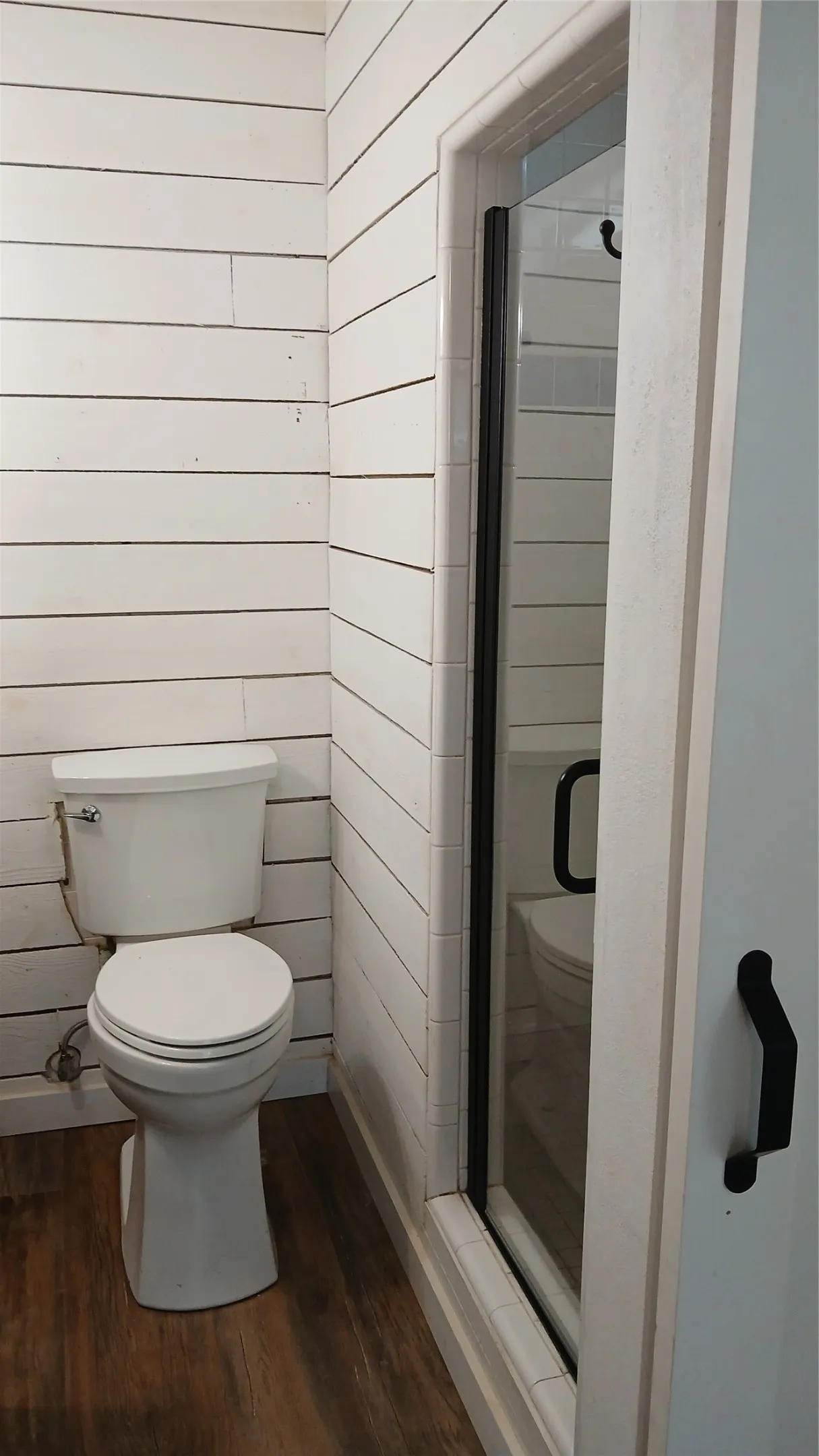 Single Family Residence For Rent in Henderson County , 630 CEDARCREST Drive, Tool, Texas 75143, 3 Bedroom, 2 Bathroom, 2 Garage spaces, 1,553 Sqft, built in 1986, mls#21395965, Real Estate Agent in Tool, Homes For Rent in Henderson county, Homes For Rent in Tool, Realtor in Tool Texas, Real Estate Brokerage Independent Realty Texas, Luminita Cordes Realtor