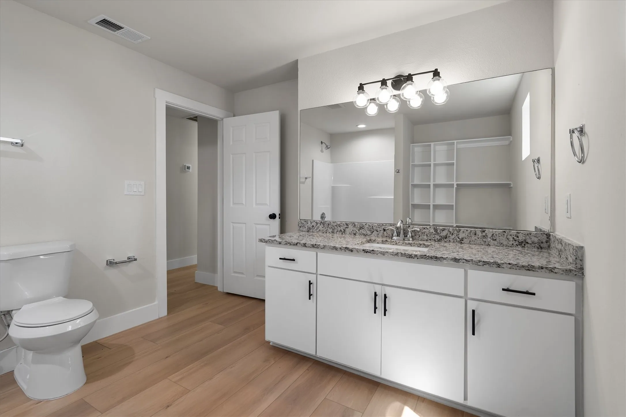 Single Family Residence For Rent in Denton County , 112 Inman Street, Denton, Texas 76205, 3 Bedroom, 2 Bathroom, Garage spaces, 1,520 Sqft, built in 1950, mls#21395628, Real Estate Agent in Denton, Homes For Rent in Denton county, Homes For Rent in Denton, Realtor in Denton Texas, Real Estate Brokerage Independent Realty Texas, Luminita Cordes Realtor
