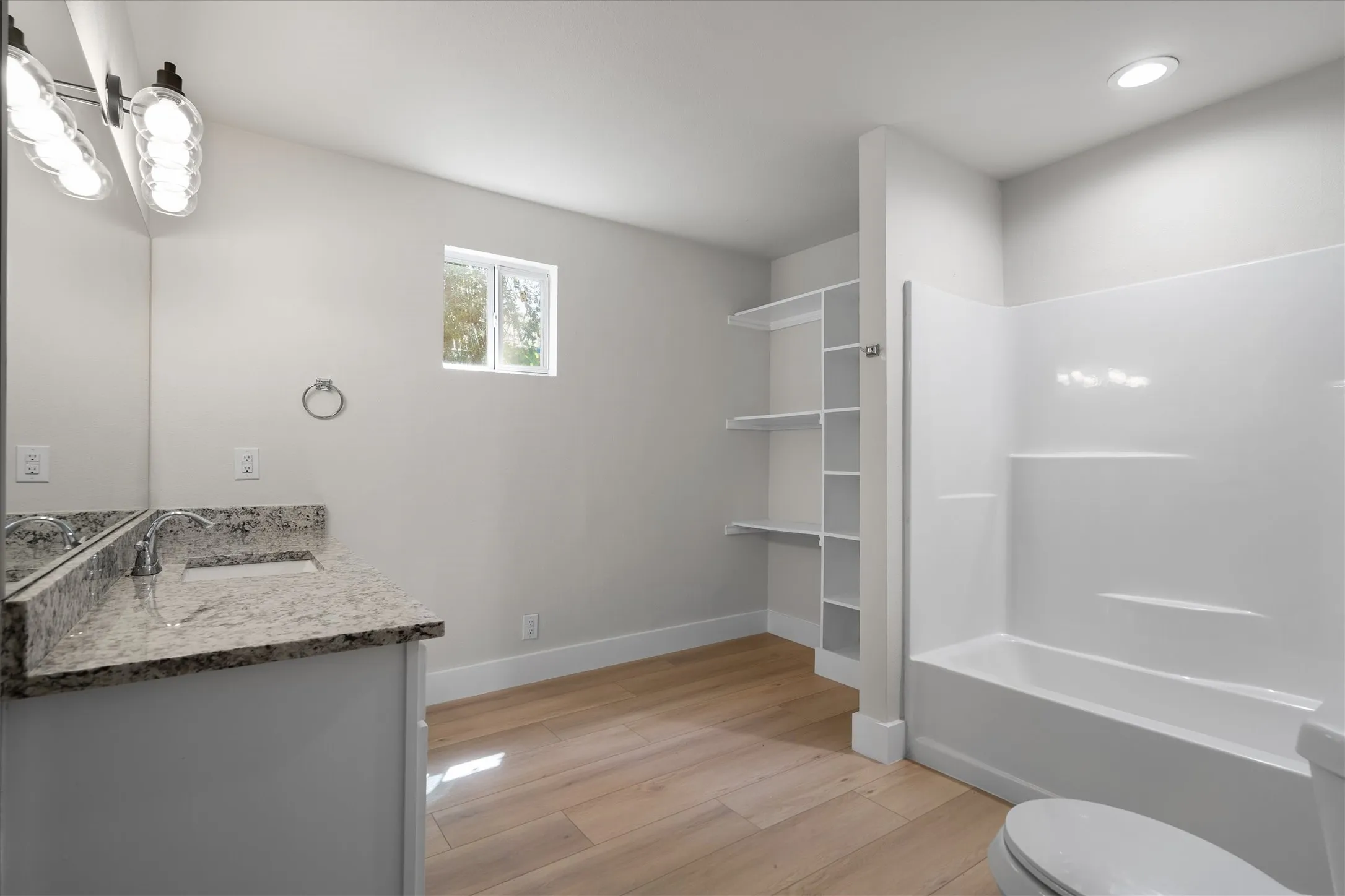 Single Family Residence For Rent in Denton County , 112 Inman Street, Denton, Texas 76205, 3 Bedroom, 2 Bathroom, Garage spaces, 1,520 Sqft, built in 1950, mls#21395628, Real Estate Agent in Denton, Homes For Rent in Denton county, Homes For Rent in Denton, Realtor in Denton Texas, Real Estate Brokerage Independent Realty Texas, Luminita Cordes Realtor