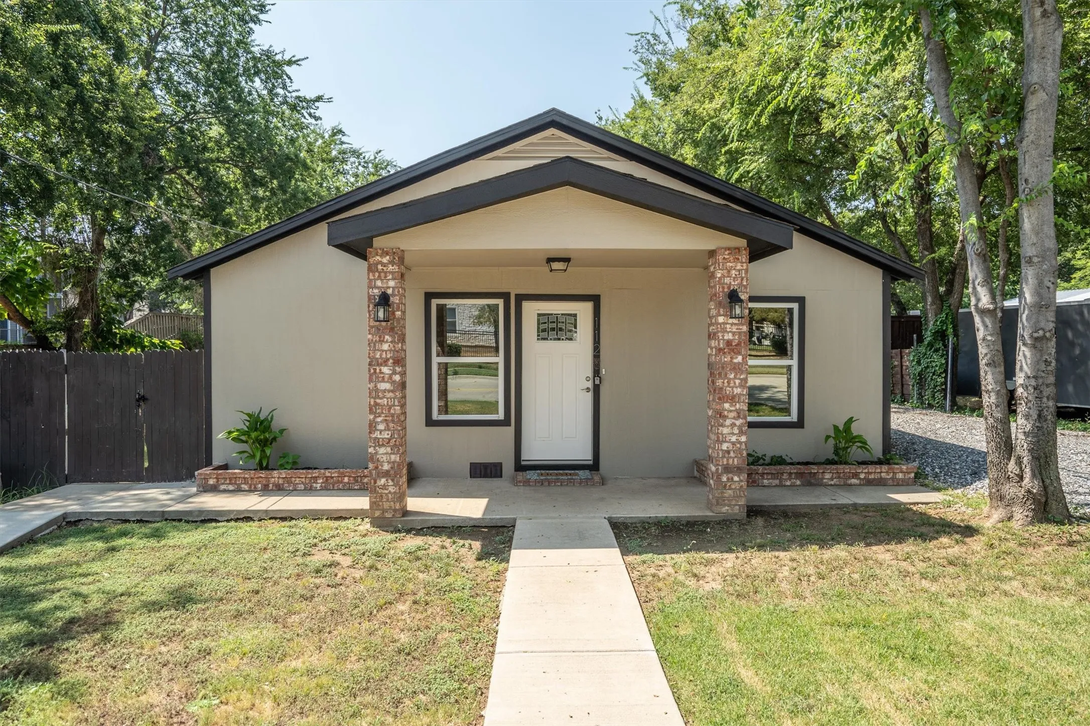 Single Family Residence For Rent