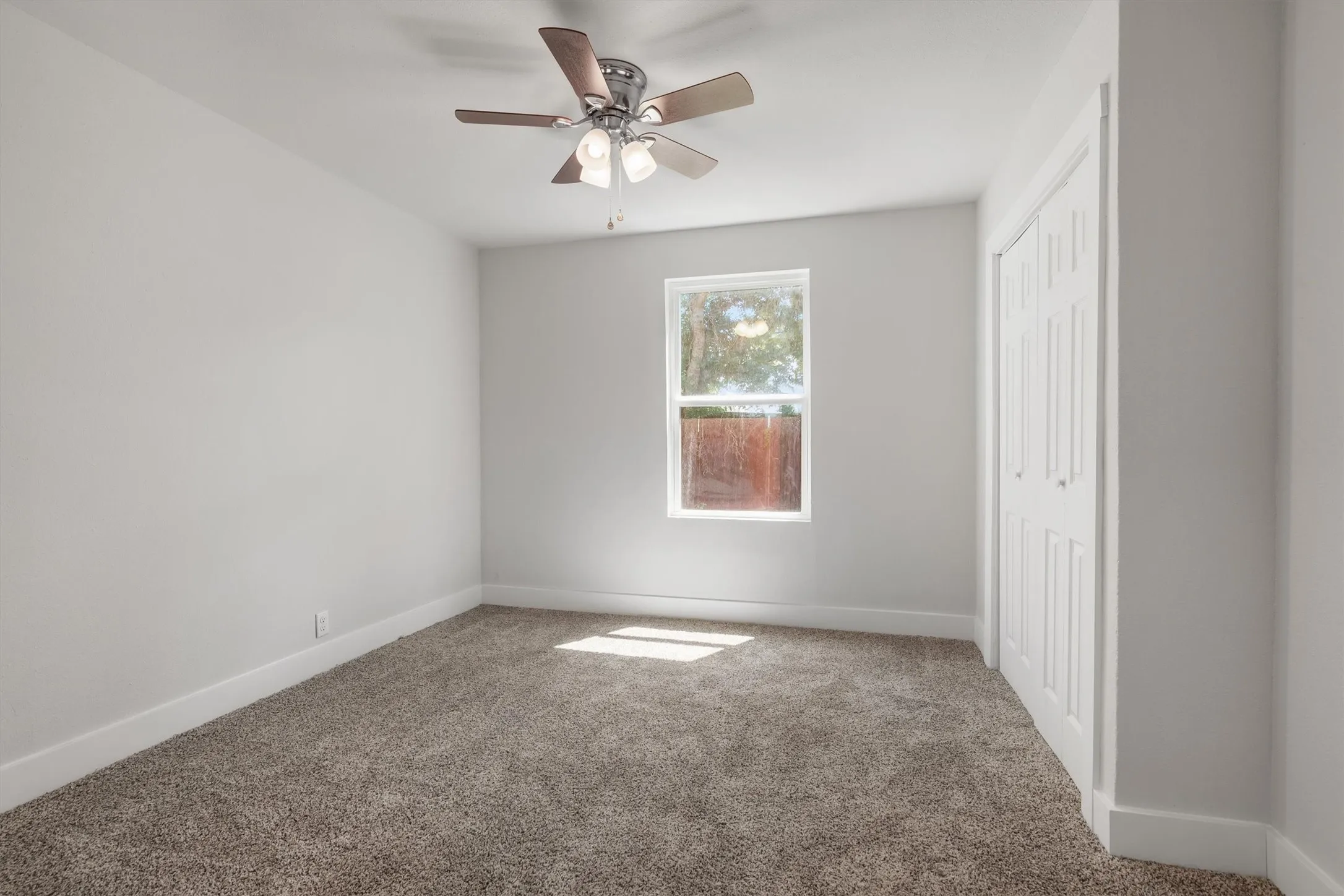 Single Family Residence For Rent in Denton County , 112 Inman Street, Denton, Texas 76205, 3 Bedroom, 2 Bathroom, Garage spaces, 1,520 Sqft, built in 1950, mls#21395628, Real Estate Agent in Denton, Homes For Rent in Denton county, Homes For Rent in Denton, Realtor in Denton Texas, Real Estate Brokerage Independent Realty Texas, Luminita Cordes Realtor