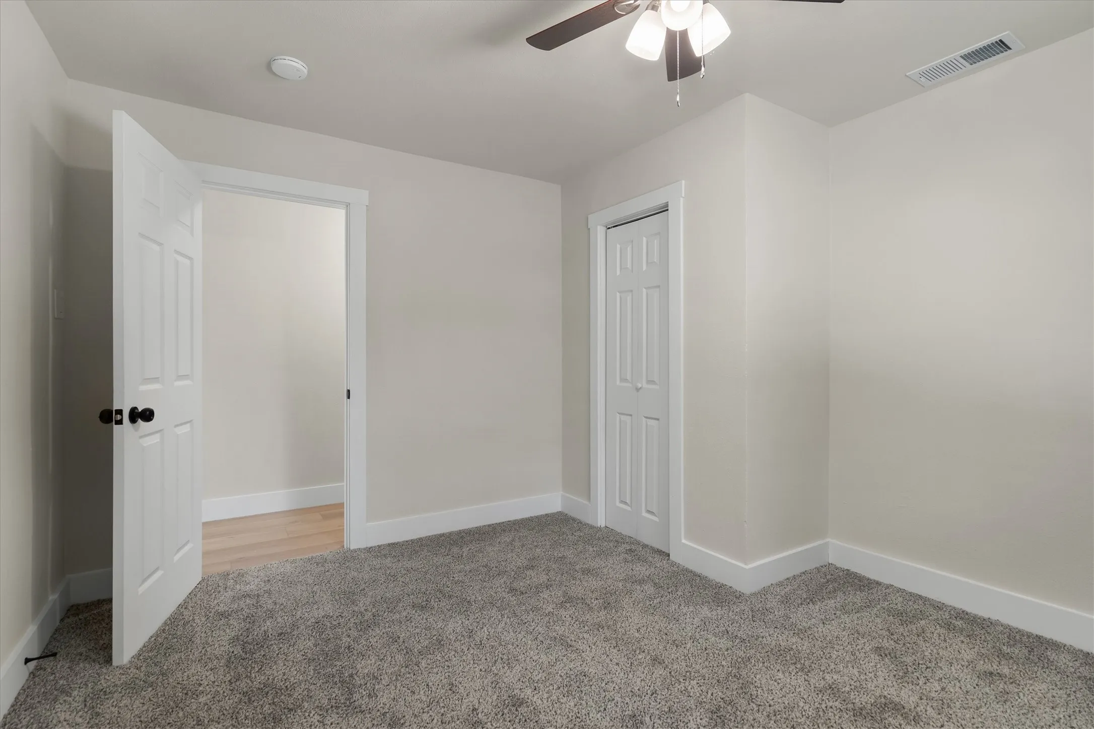 Single Family Residence For Rent in Denton County , 112 Inman Street, Denton, Texas 76205, 3 Bedroom, 2 Bathroom, Garage spaces, 1,520 Sqft, built in 1950, mls#21395628, Real Estate Agent in Denton, Homes For Rent in Denton county, Homes For Rent in Denton, Realtor in Denton Texas, Real Estate Brokerage Independent Realty Texas, Luminita Cordes Realtor