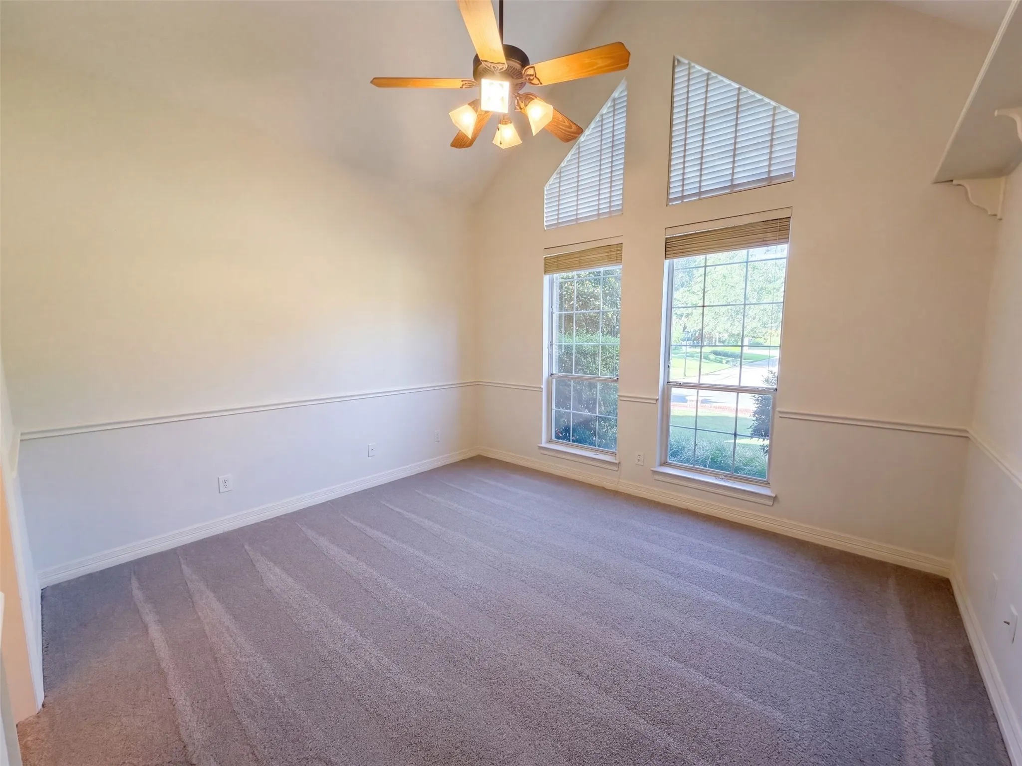 Single Family Residence For Sale in Ellis County , 619 Edgewood Lane, Ovilla, Texas 75154, 5 Bedroom, 4 Bathroom, 3 Garage spaces, 4,225 Sqft, built in 1997, mls#21395966, Real Estate Agent in Ovilla, Homes For Sale in Ellis county, Homes For Sale in Ovilla, Realtor in Ovilla Texas, Real Estate Brokerage Independent Realty Texas, Luminita Cordes Realtor