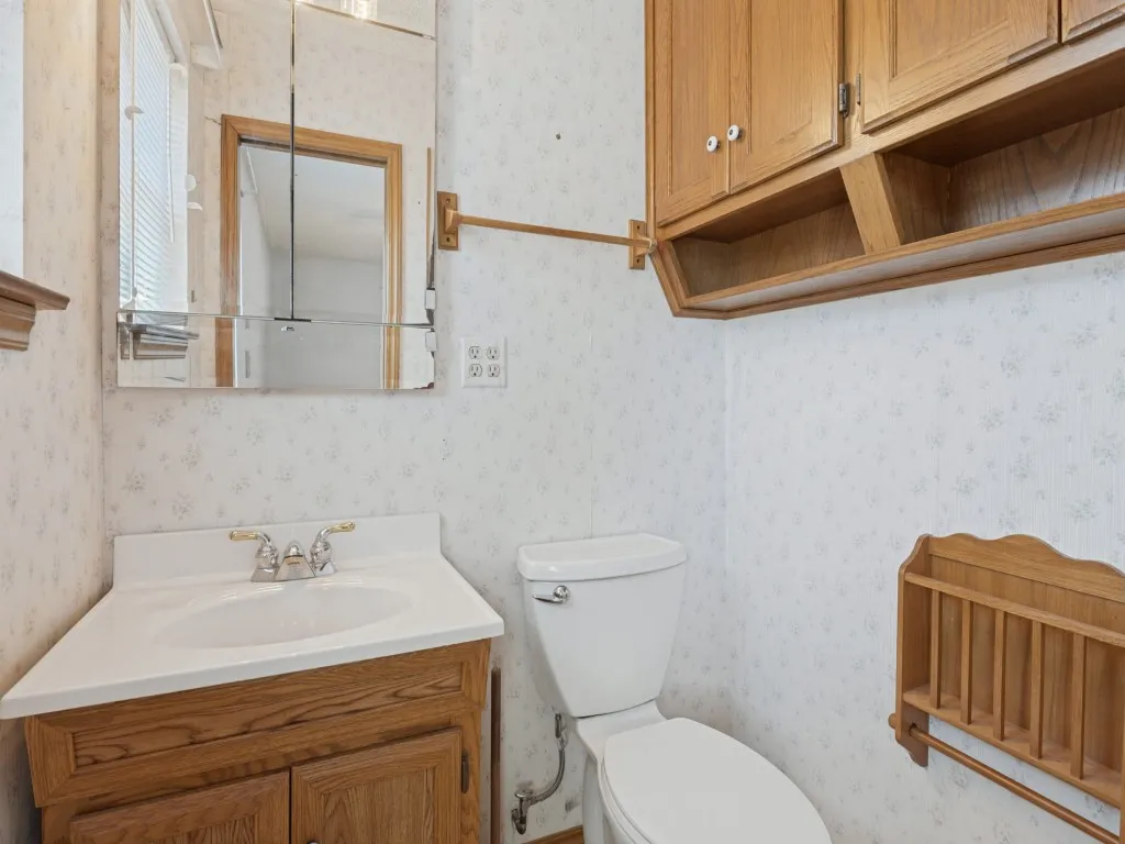 Single Family Residence For Sale in Tarrant County , 5020 Susan Lee Lane, North Richland Hills, Texas 76180, 3 Bedroom, 2 Bathroom, 2 Garage spaces, 1,449 Sqft, built in 1958, mls#21391906, Real Estate Agent in North Richland Hills, Homes For Sale in Tarrant county, Homes For Sale in North Richland Hills, Realtor in North Richland Hills Texas, Real Estate Brokerage Independent Realty Texas, Luminita Cordes Realtor