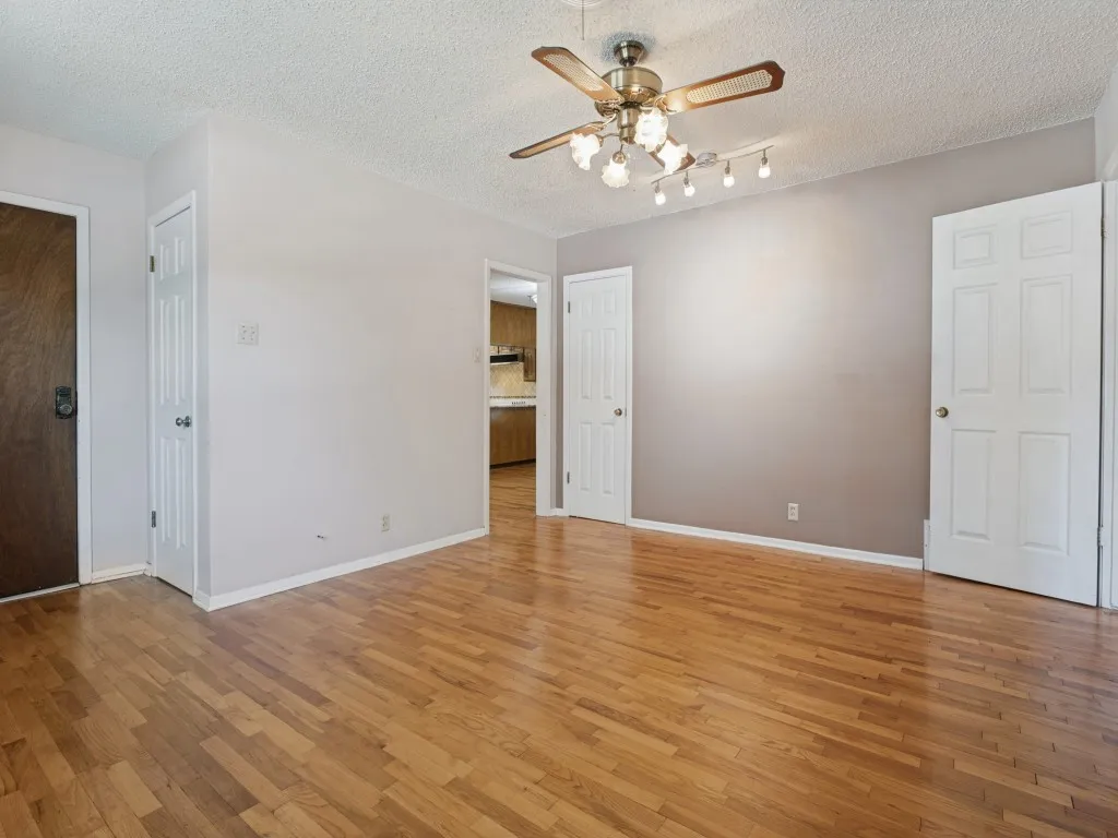 Single Family Residence For Sale in Tarrant County , 5020 Susan Lee Lane, North Richland Hills, Texas 76180, 3 Bedroom, 2 Bathroom, 2 Garage spaces, 1,449 Sqft, built in 1958, mls#21391906, Real Estate Agent in North Richland Hills, Homes For Sale in Tarrant county, Homes For Sale in North Richland Hills, Realtor in North Richland Hills Texas, Real Estate Brokerage Independent Realty Texas, Luminita Cordes Realtor