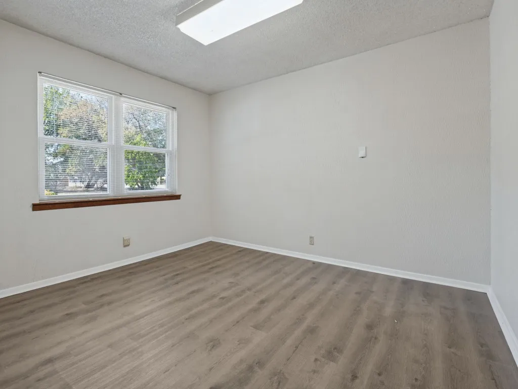 Single Family Residence For Sale in Tarrant County , 5020 Susan Lee Lane, North Richland Hills, Texas 76180, 3 Bedroom, 2 Bathroom, 2 Garage spaces, 1,449 Sqft, built in 1958, mls#21391906, Real Estate Agent in North Richland Hills, Homes For Sale in Tarrant county, Homes For Sale in North Richland Hills, Realtor in North Richland Hills Texas, Real Estate Brokerage Independent Realty Texas, Luminita Cordes Realtor