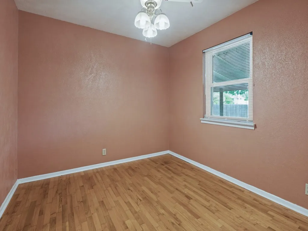Single Family Residence For Sale in Tarrant County , 5020 Susan Lee Lane, North Richland Hills, Texas 76180, 3 Bedroom, 2 Bathroom, 2 Garage spaces, 1,449 Sqft, built in 1958, mls#21391906, Real Estate Agent in North Richland Hills, Homes For Sale in Tarrant county, Homes For Sale in North Richland Hills, Realtor in North Richland Hills Texas, Real Estate Brokerage Independent Realty Texas, Luminita Cordes Realtor