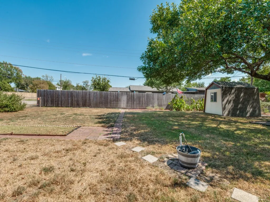 Single Family Residence For Sale in Tarrant County , 5020 Susan Lee Lane, North Richland Hills, Texas 76180, 3 Bedroom, 2 Bathroom, 2 Garage spaces, 1,449 Sqft, built in 1958, mls#21391906, Real Estate Agent in North Richland Hills, Homes For Sale in Tarrant county, Homes For Sale in North Richland Hills, Realtor in North Richland Hills Texas, Real Estate Brokerage Independent Realty Texas, Luminita Cordes Realtor