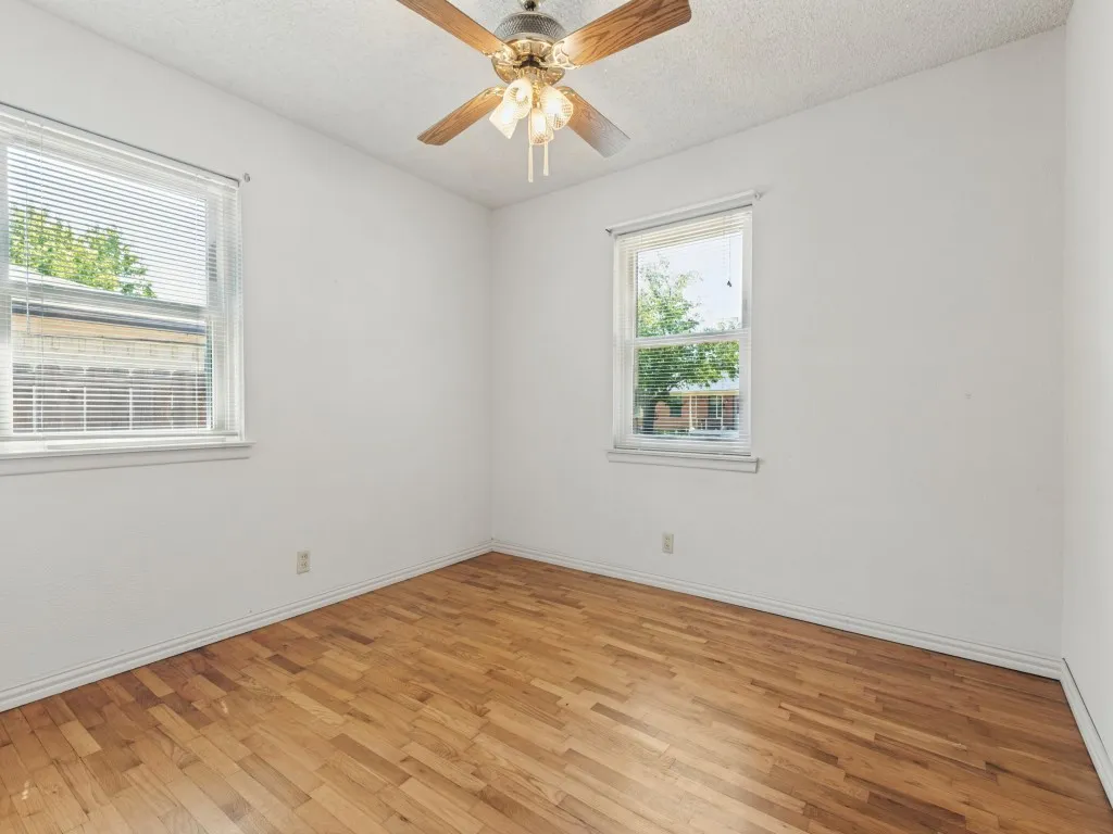 Single Family Residence For Sale in Tarrant County , 5020 Susan Lee Lane, North Richland Hills, Texas 76180, 3 Bedroom, 2 Bathroom, 2 Garage spaces, 1,449 Sqft, built in 1958, mls#21391906, Real Estate Agent in North Richland Hills, Homes For Sale in Tarrant county, Homes For Sale in North Richland Hills, Realtor in North Richland Hills Texas, Real Estate Brokerage Independent Realty Texas, Luminita Cordes Realtor