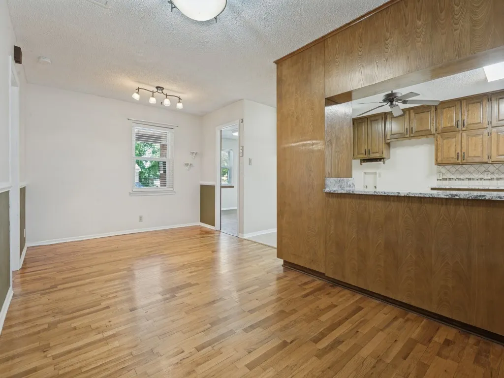 Single Family Residence For Sale in Tarrant County , 5020 Susan Lee Lane, North Richland Hills, Texas 76180, 3 Bedroom, 2 Bathroom, 2 Garage spaces, 1,449 Sqft, built in 1958, mls#21391906, Real Estate Agent in North Richland Hills, Homes For Sale in Tarrant county, Homes For Sale in North Richland Hills, Realtor in North Richland Hills Texas, Real Estate Brokerage Independent Realty Texas, Luminita Cordes Realtor