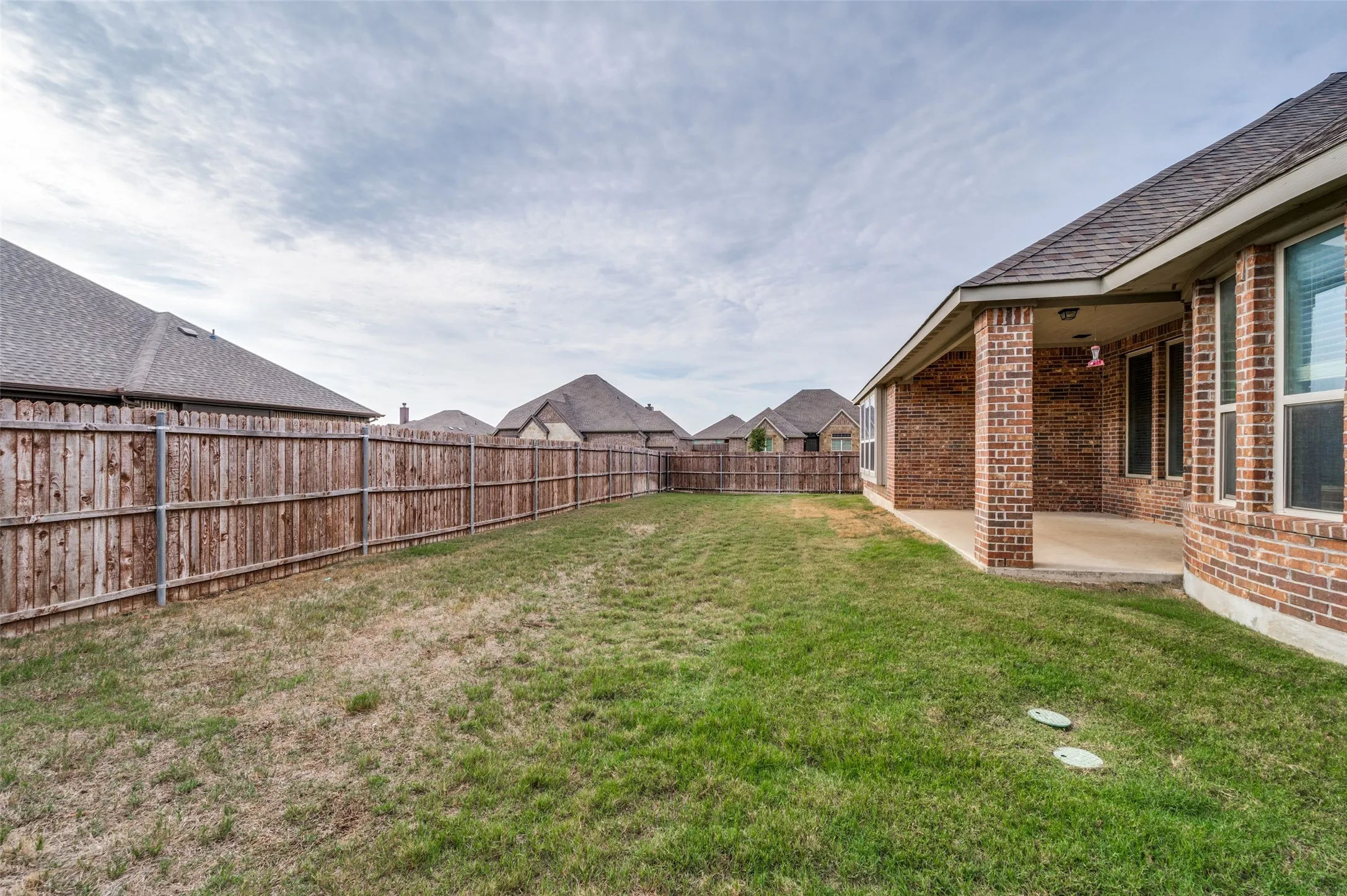 Single Family Residence For Sale in Denton County , 3706 Ranchers Ridge, Krum, Texas 76249, 3 Bedroom, 2 Bathroom, 2 Garage spaces, 2,181 Sqft, built in 2019, mls#21393098, Real Estate Agent in Krum, Homes For Sale in Denton county, Homes For Sale in Krum, Realtor in Krum Texas, Real Estate Brokerage Independent Realty Texas, Luminita Cordes Realtor