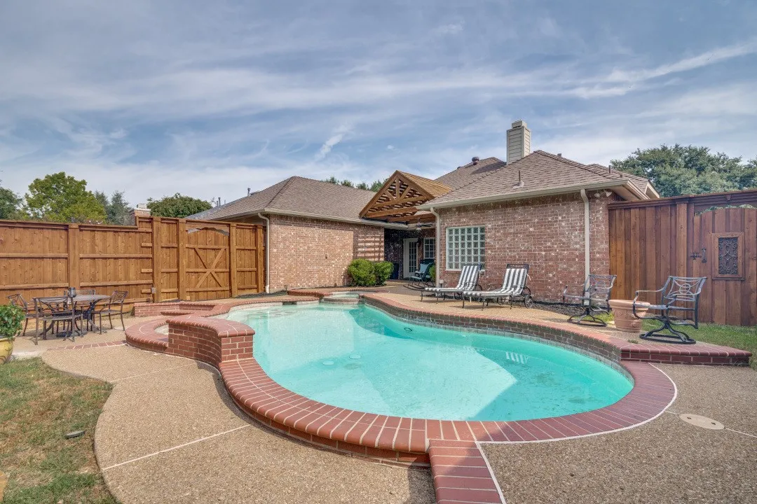 Single Family Residence For Sale