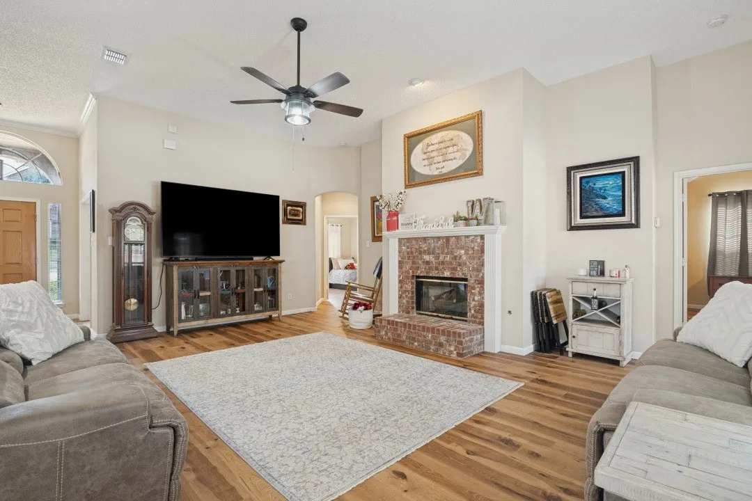Single Family Residence For Sale in Dallas County , 4914 Petersburg Drive, Rowlett, Texas 75088, 3 Bedroom, 2 Bathroom, 2 Garage spaces, 2,153 Sqft, built in 1999, mls#21395500, Real Estate Agent in Rowlett, Homes For Sale in Dallas county, Homes For Sale in Rowlett, Realtor in Rowlett Texas, Real Estate Brokerage Independent Realty Texas, Luminita Cordes Realtor