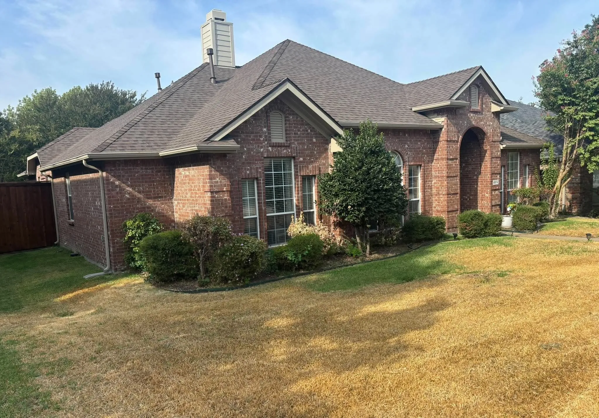 Single Family Residence For Sale in Dallas County , 4914 Petersburg Drive, Rowlett, Texas 75088, 3 Bedroom, 2 Bathroom, 2 Garage spaces, 2,153 Sqft, built in 1999, mls#21395500, Real Estate Agent in Rowlett, Homes For Sale in Dallas county, Homes For Sale in Rowlett, Realtor in Rowlett Texas, Real Estate Brokerage Independent Realty Texas, Luminita Cordes Realtor