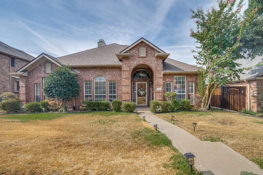 Single Family Residence For Sale in Dallas County , 4914 Petersburg Drive, Rowlett, Texas 75088, 3 Bedroom, 2 Bathroom, 2 Garage spaces, 2,153 Sqft, built in 1999, mls#21395500, Real Estate Agent in Rowlett, Homes For Sale in Dallas county, Homes For Sale in Rowlett, Realtor in Rowlett Texas, Real Estate Brokerage Independent Realty Texas, Luminita Cordes Realtor