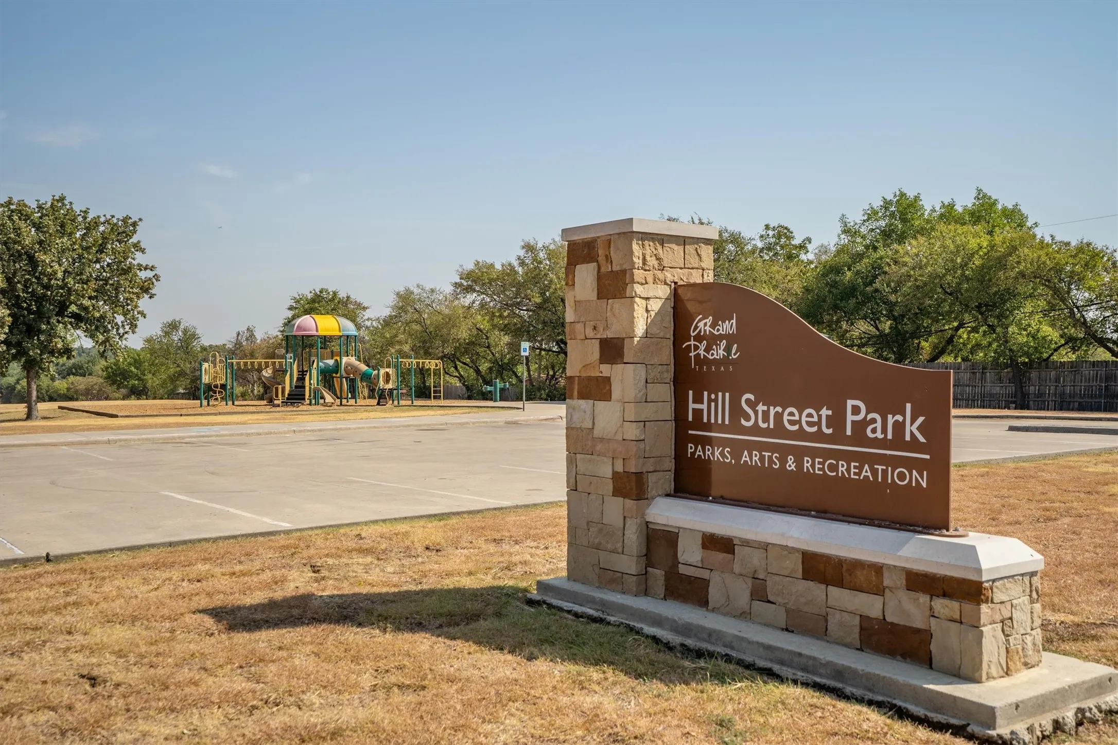 Single Family Residence For Sale in Dallas County , 805 NW 14th Street, Grand Prairie, Texas 75050, 4 Bedroom, 3 Bathroom, 1 Garage spaces, 2,404 Sqft, built in 1956, mls#21395112, Real Estate Agent in Grand Prairie, Homes For Sale in Dallas county, Homes For Sale in Grand Prairie, Realtor in Grand Prairie Texas, Real Estate Brokerage Independent Realty Texas, Luminita Cordes Realtor