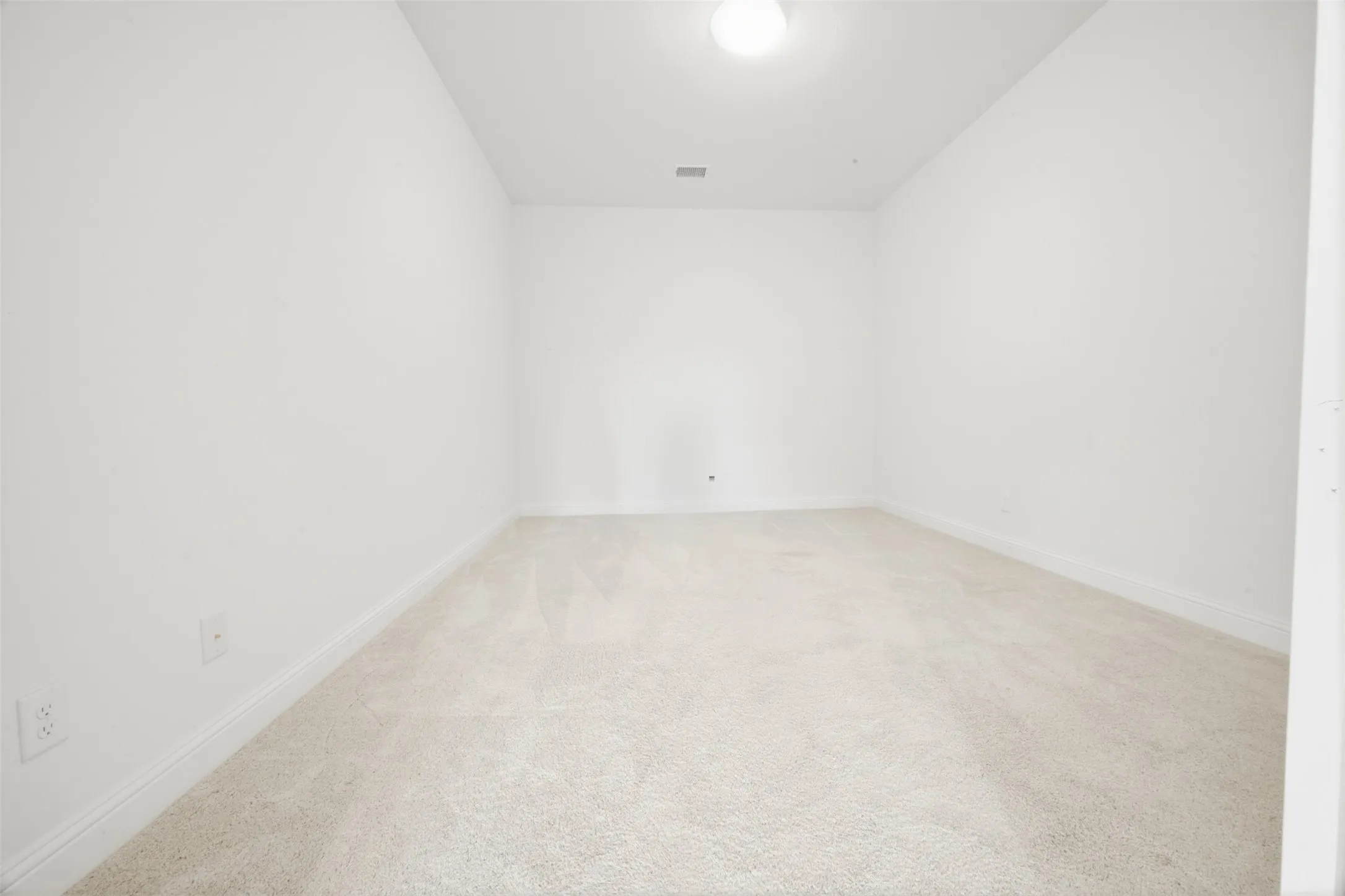 Single Family Residence For Sale in Kaufman County , 208 Sequoia Drive, Forney, Texas 75126, 4 Bedroom, 4 Bathroom, 3 Garage spaces, 2,933 Sqft, built in 2021, mls#21395683, Real Estate Agent in Forney, Homes For Sale in Kaufman county, Homes For Sale in Forney, Realtor in Forney Texas, Real Estate Brokerage Independent Realty Texas, Luminita Cordes Realtor