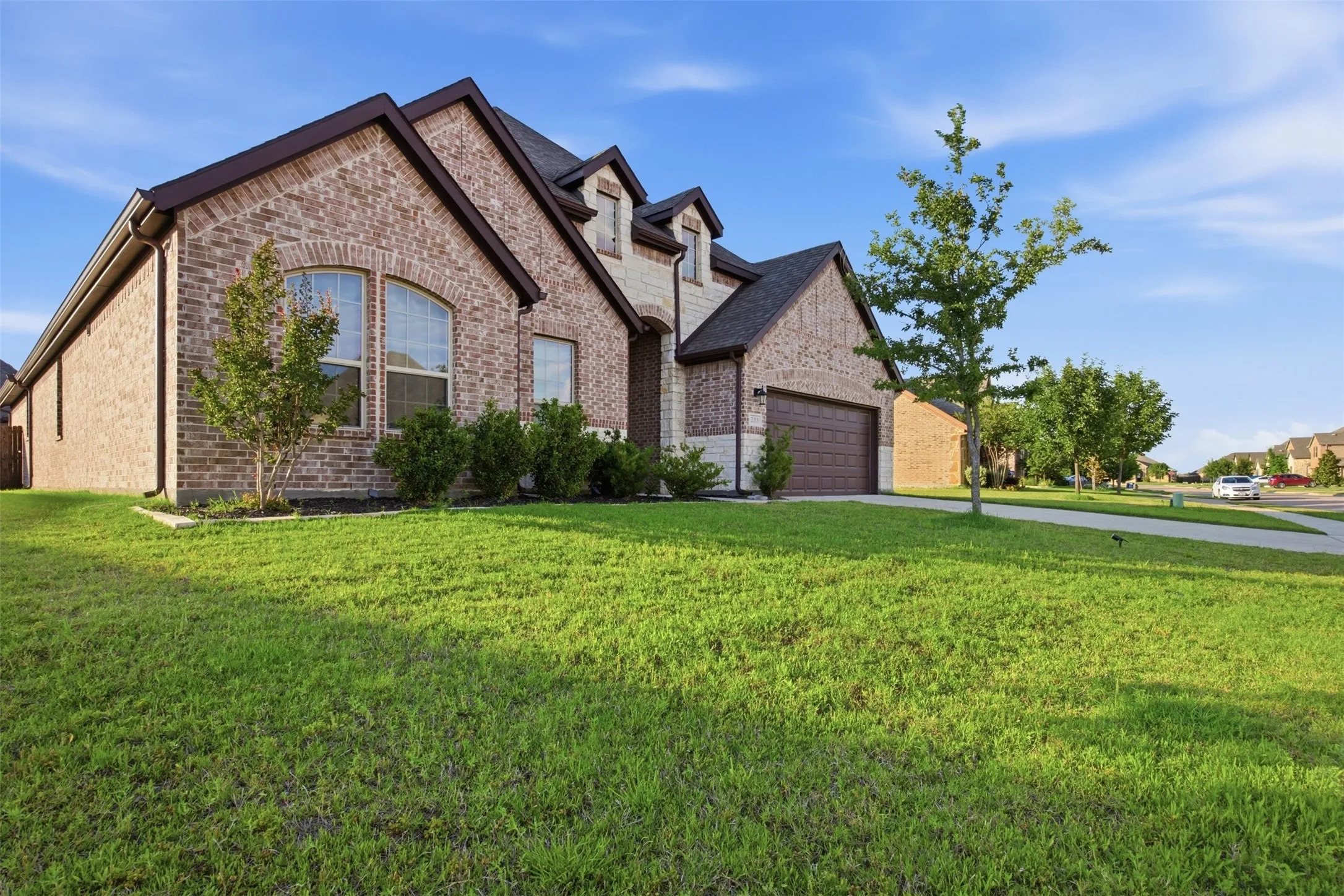 Single Family Residence For Sale in Kaufman County , 208 Sequoia Drive, Forney, Texas 75126, 4 Bedroom, 4 Bathroom, 3 Garage spaces, 2,933 Sqft, built in 2021, mls#21395683, Real Estate Agent in Forney, Homes For Sale in Kaufman county, Homes For Sale in Forney, Realtor in Forney Texas, Real Estate Brokerage Independent Realty Texas, Luminita Cordes Realtor