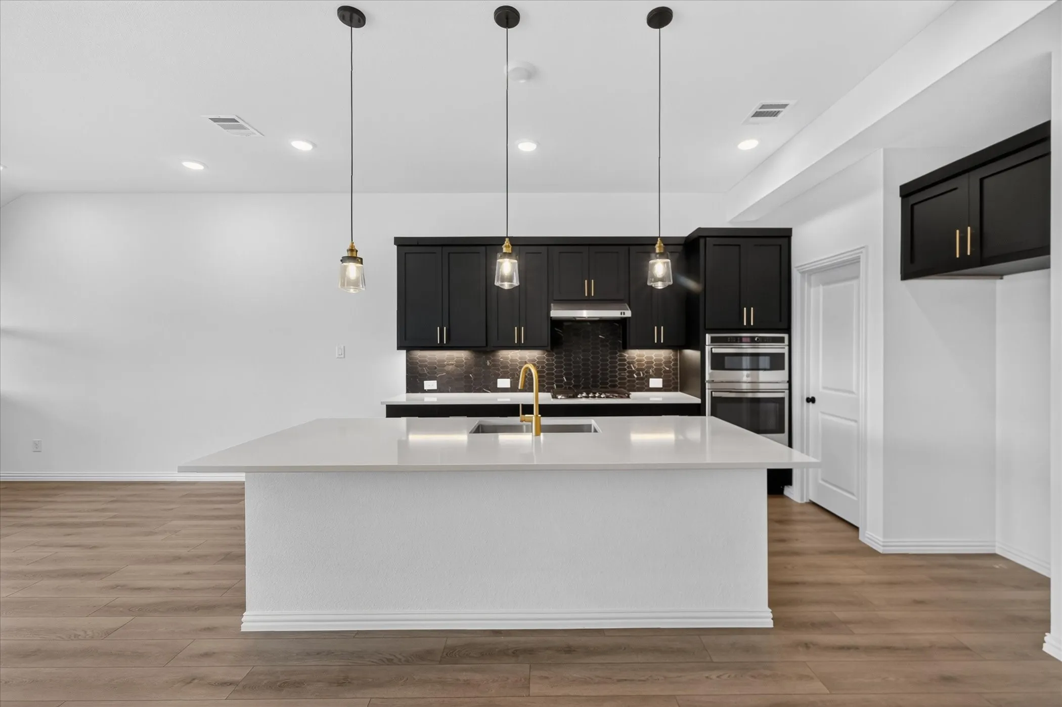 Single Family Residence For Rent in Collin County , 2307 Melissa Way, Melissa, Texas 75454, 4 Bedroom, 3 Bathroom, 2 Garage spaces, 2,140 Sqft, built in 2025, mls#21395901, Real Estate Agent in Melissa, Homes For Rent in Collin county, Homes For Rent in Melissa, Realtor in Melissa Texas, Real Estate Brokerage Independent Realty Texas, Luminita Cordes Realtor