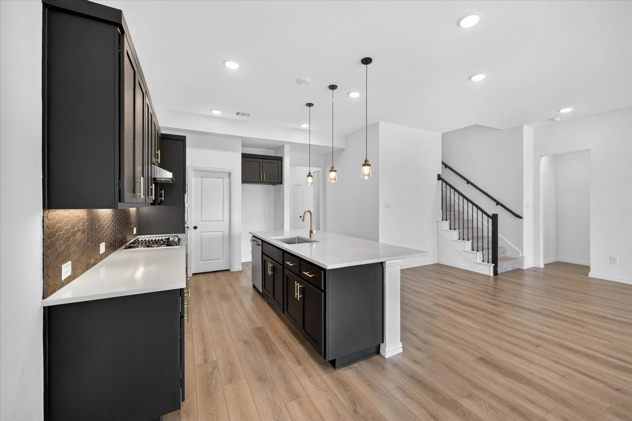 Single Family Residence For Rent in Collin County , 2307 Melissa Way, Melissa, Texas 75454, 4 Bedroom, 3 Bathroom, 2 Garage spaces, 2,140 Sqft, built in 2025, mls#21395901, Real Estate Agent in Melissa, Homes For Rent in Collin county, Homes For Rent in Melissa, Realtor in Melissa Texas, Real Estate Brokerage Independent Realty Texas, Luminita Cordes Realtor