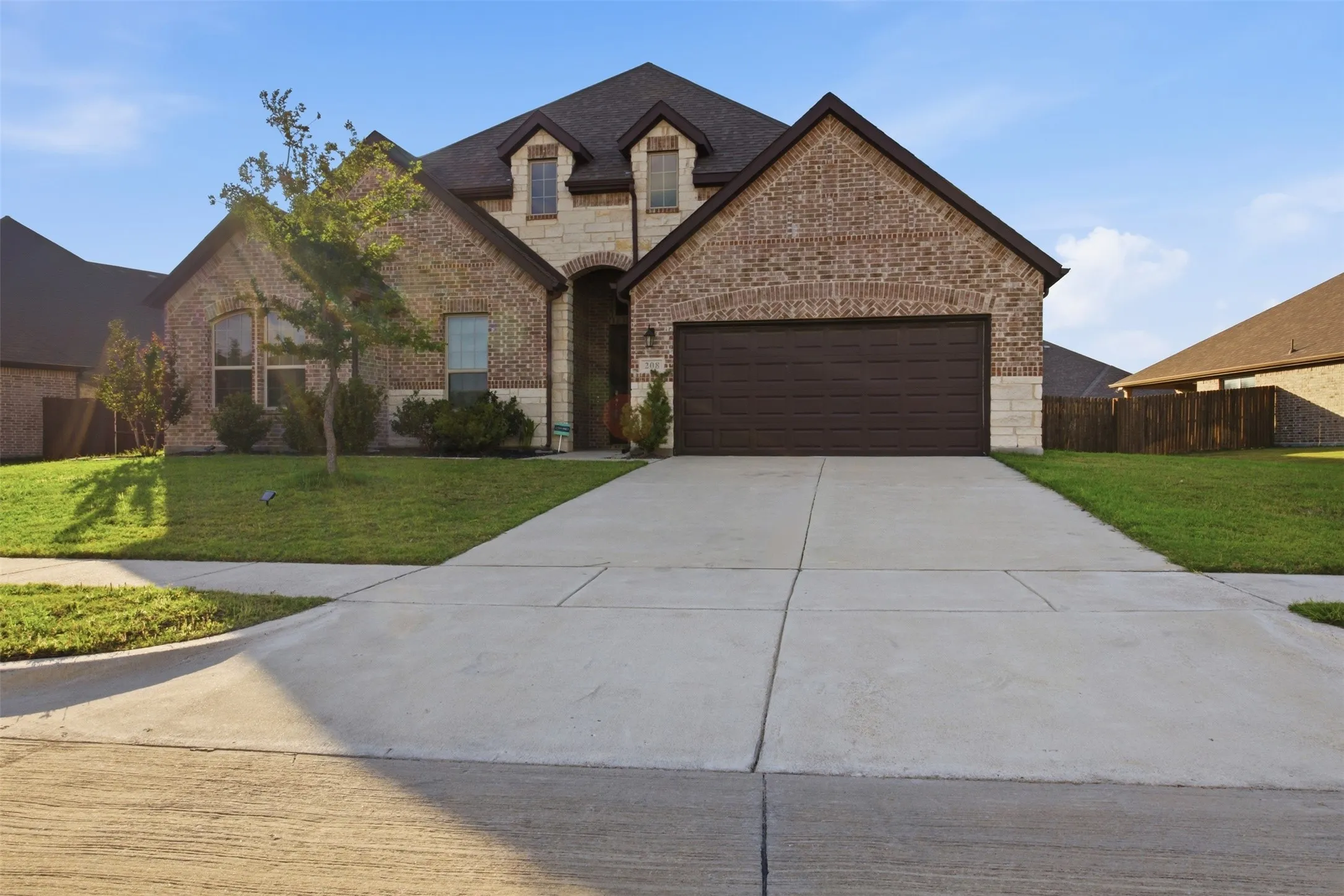 Single Family Residence For Rent