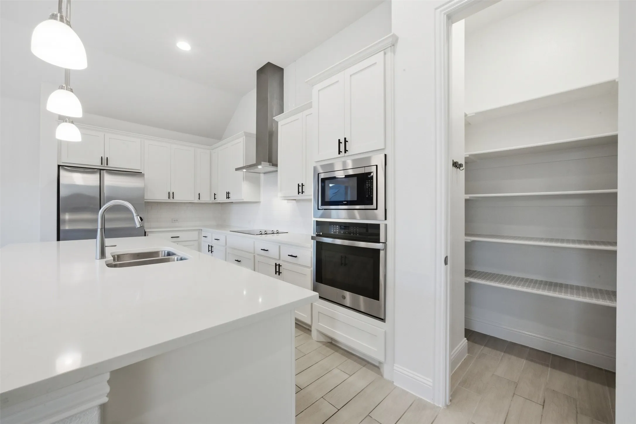 Single Family Residence For Rent in Kaufman County , 208 Sequoia Drive, Forney, Texas 75126, 4 Bedroom, 4 Bathroom, 3 Garage spaces, 2,933 Sqft, built in 2021, mls#21395686, Real Estate Agent in Forney, Homes For Rent in Kaufman county, Homes For Rent in Forney, Realtor in Forney Texas, Real Estate Brokerage Independent Realty Texas, Luminita Cordes Realtor