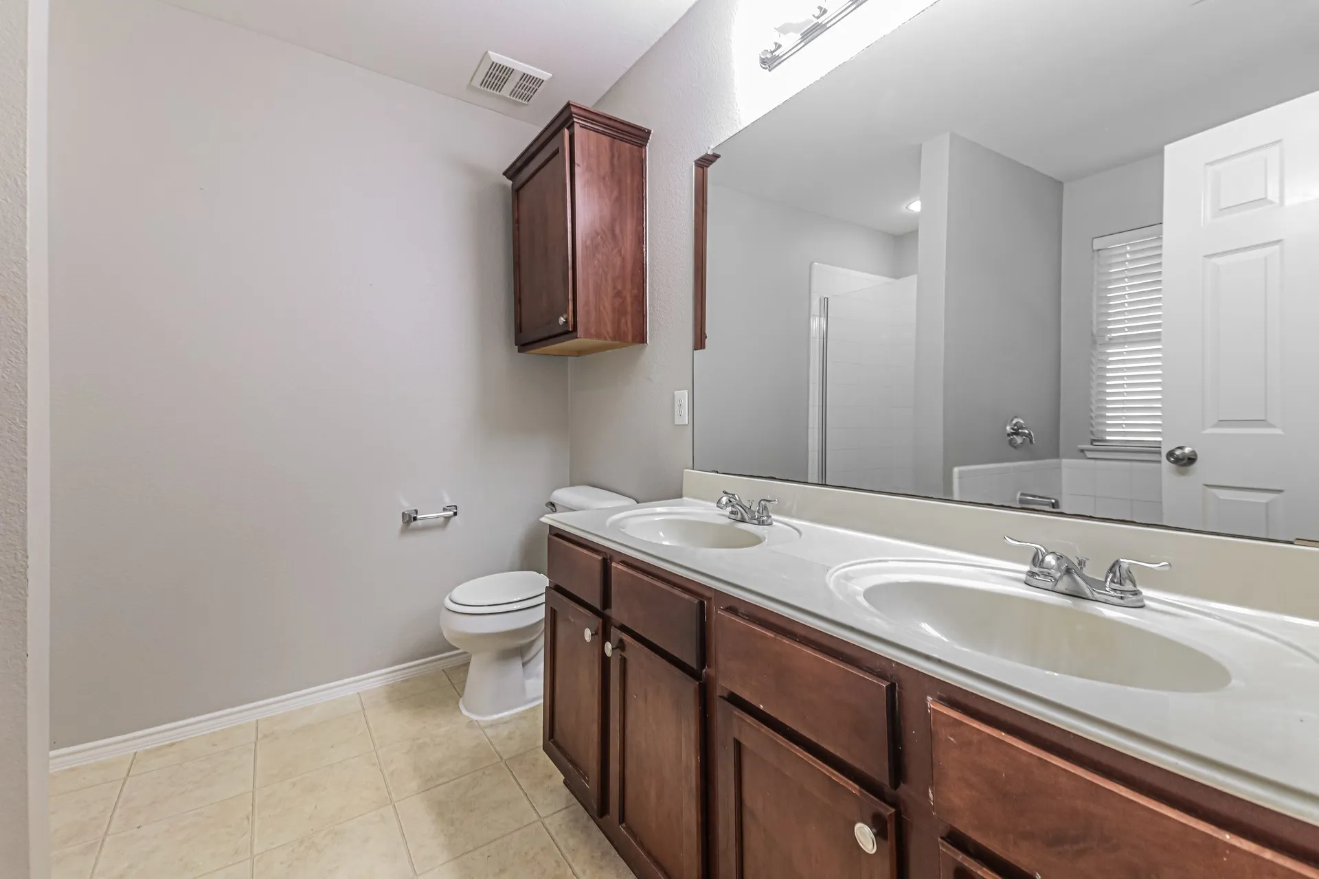 Single Family Residence For Rent in Collin County , 802 Hawthorne Road, Anna, Texas 75409, 4 Bedroom, 2 Bathroom, 2 Garage spaces, 1,898 Sqft, built in 2005, mls#21395976, Real Estate Agent in Anna, Homes For Rent in Collin county, Homes For Rent in Anna, Realtor in Anna Texas, Real Estate Brokerage Independent Realty Texas, Luminita Cordes Realtor
