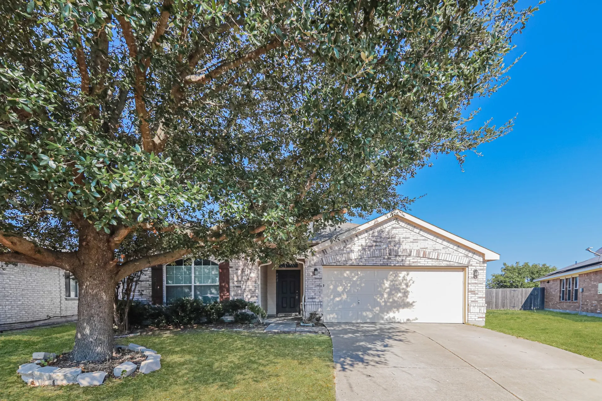Single Family Residence For Rent