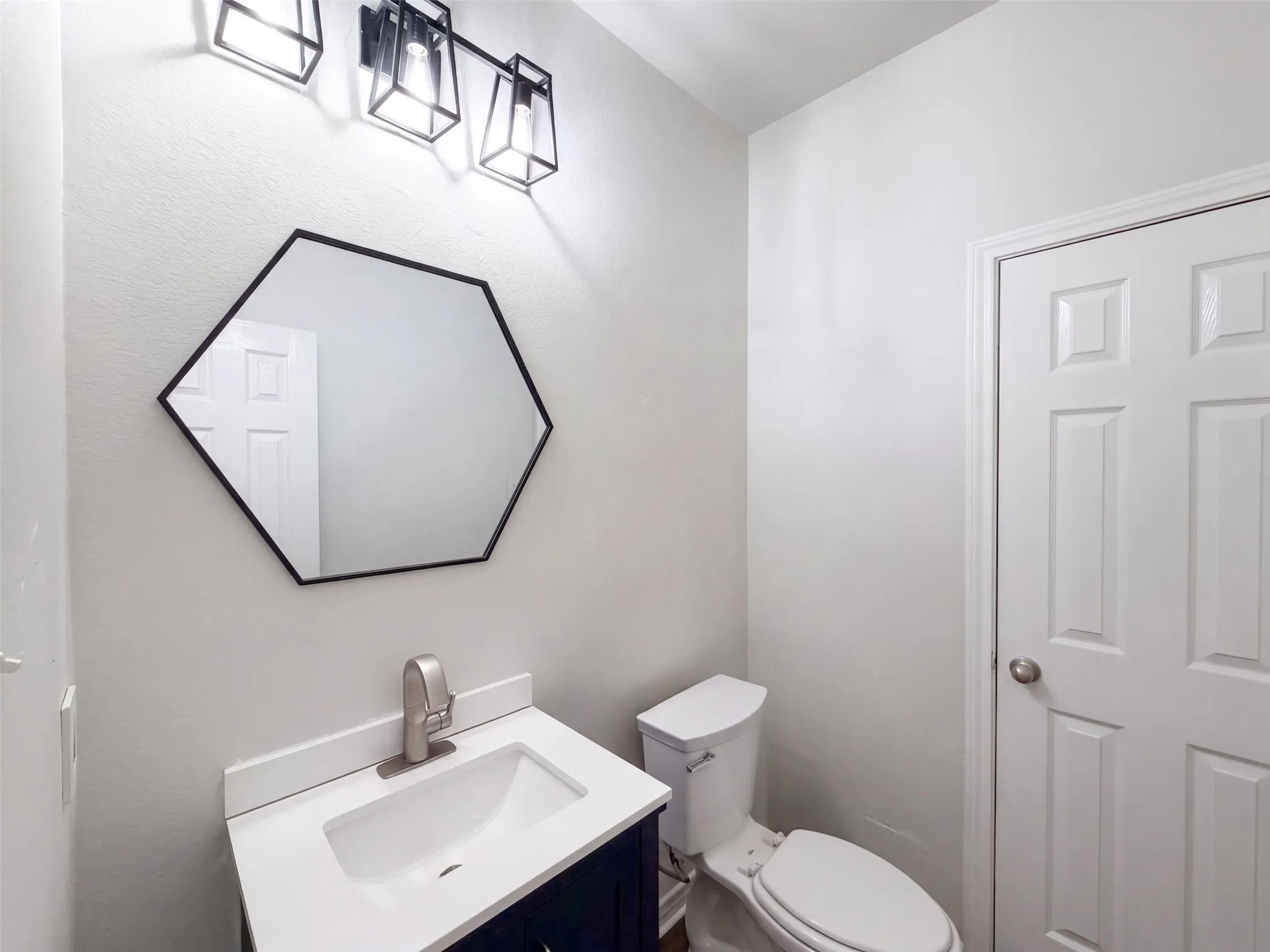 Single Family Residence For Sale in Tarrant County , 5821 Starboardway Drive, Fort Worth, Texas 76135, 5 Bedroom, 3 Bathroom, 2 Garage spaces, 2,651 Sqft, built in 2002, mls#21395985, Real Estate Agent in Fort Worth, Homes For Sale in Tarrant county, Homes For Sale in Fort Worth, Realtor in Fort Worth Texas, Real Estate Brokerage Independent Realty Texas, Luminita Cordes Realtor