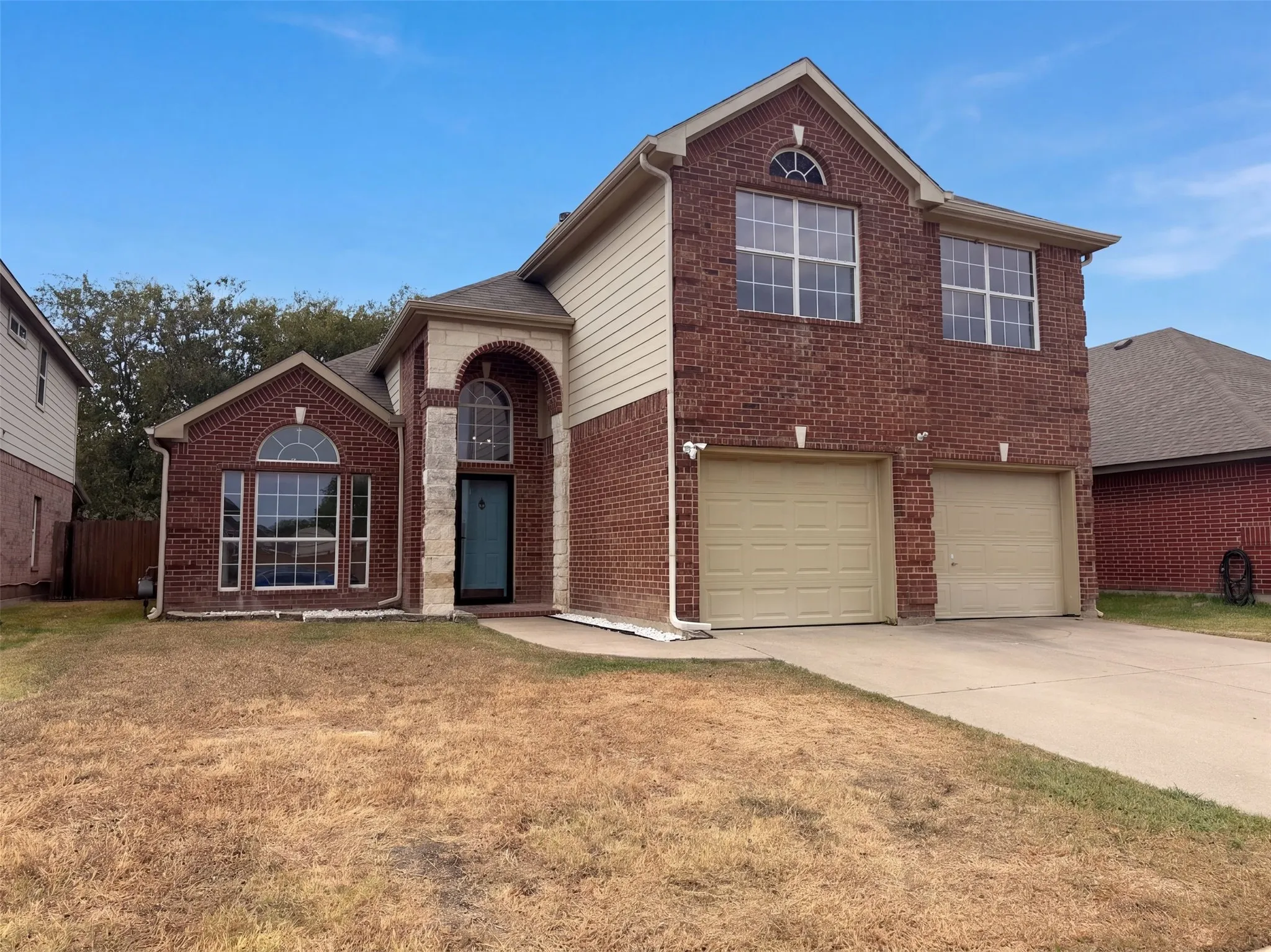 Single Family Residence For Sale in Tarrant County , 5821 Starboardway Drive, Fort Worth, Texas 76135, 5 Bedroom, 3 Bathroom, 2 Garage spaces, 2,651 Sqft, built in 2002, mls#21395985, Real Estate Agent in Fort Worth, Homes For Sale in Tarrant county, Homes For Sale in Fort Worth, Realtor in Fort Worth Texas, Real Estate Brokerage Independent Realty Texas, Luminita Cordes Realtor